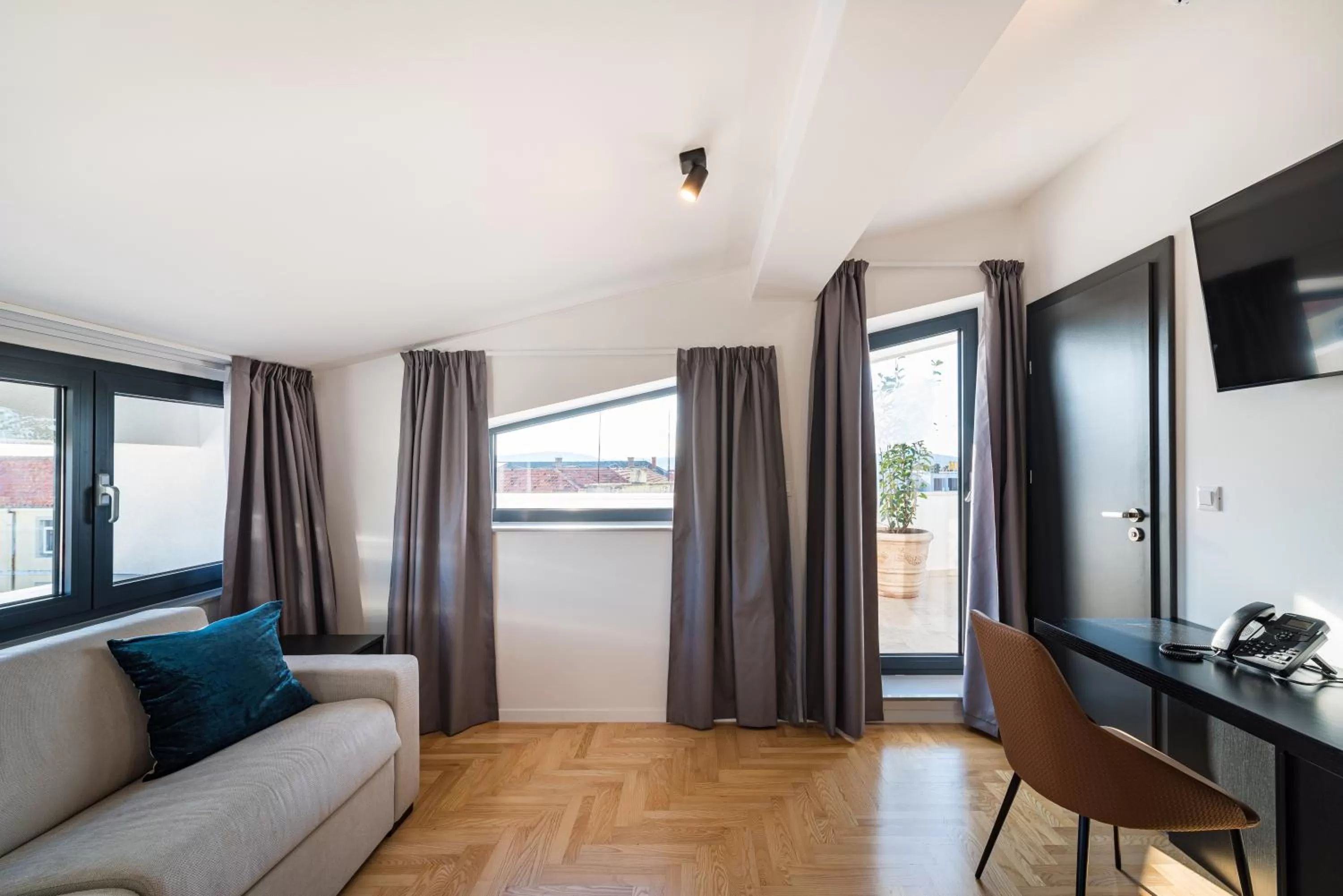 TV and multimedia in Miramare Hotel