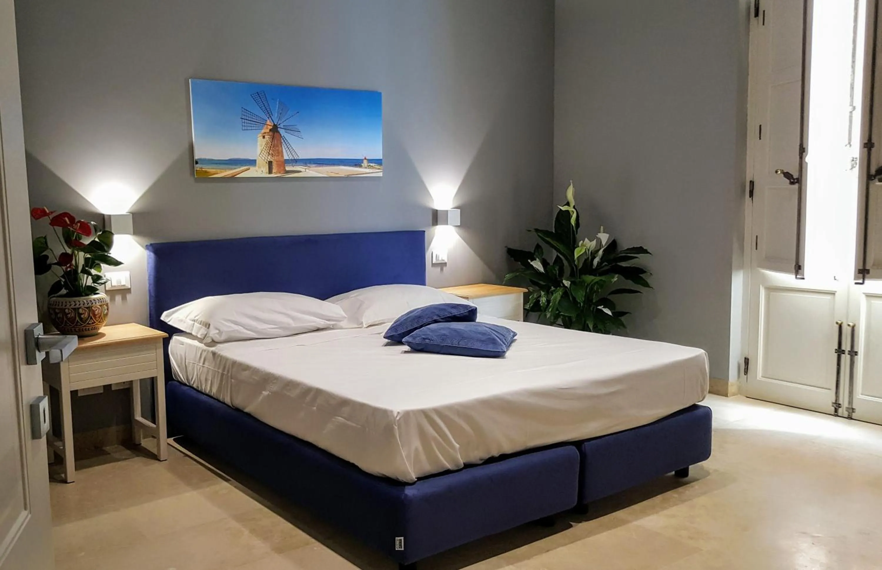 Bedroom, Bed in ZIBIBBO SUITES & ROOMS - Aparthotel in Centro Storico a Trapani