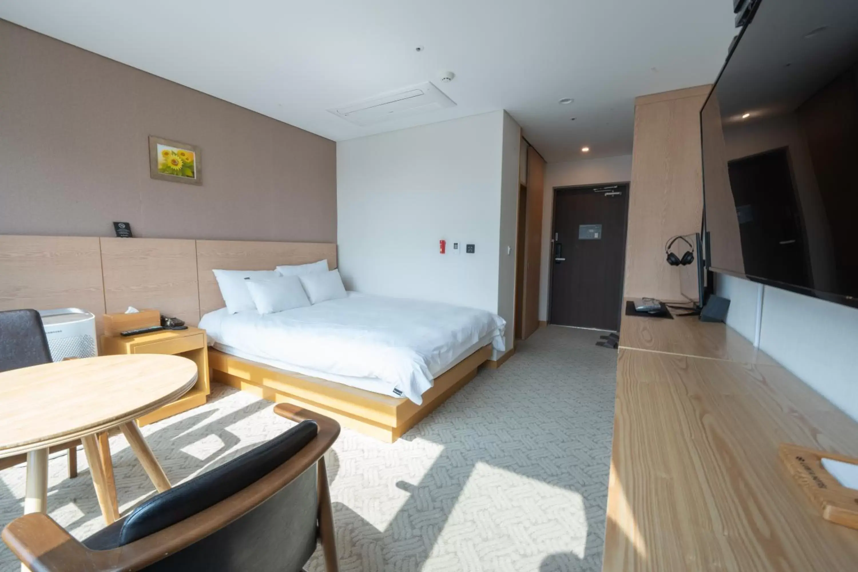 Photo of the whole room in Jongno Dongdaemun Lumia Hotel