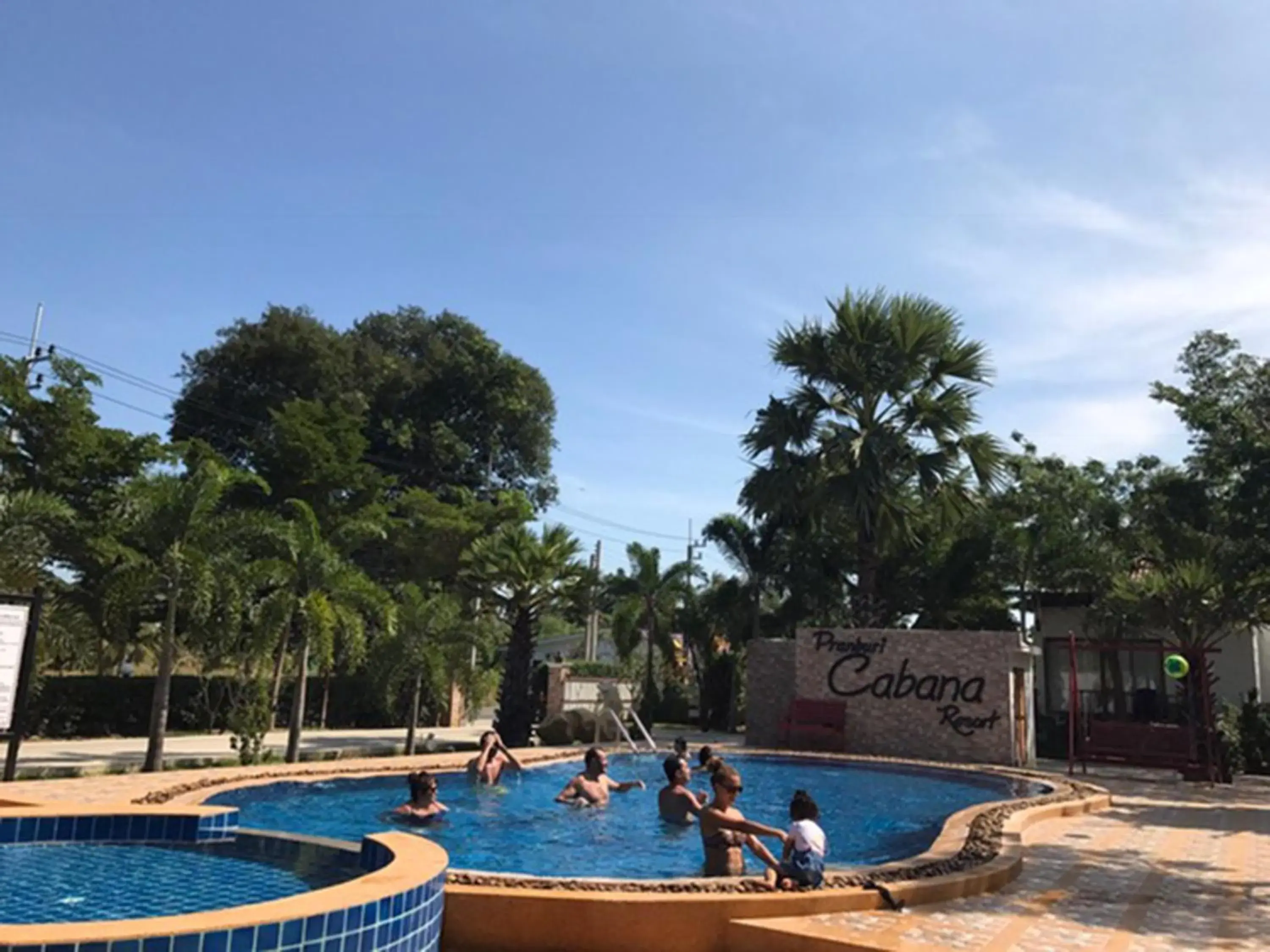 Swimming Pool in Pranburi Cabana Resort
