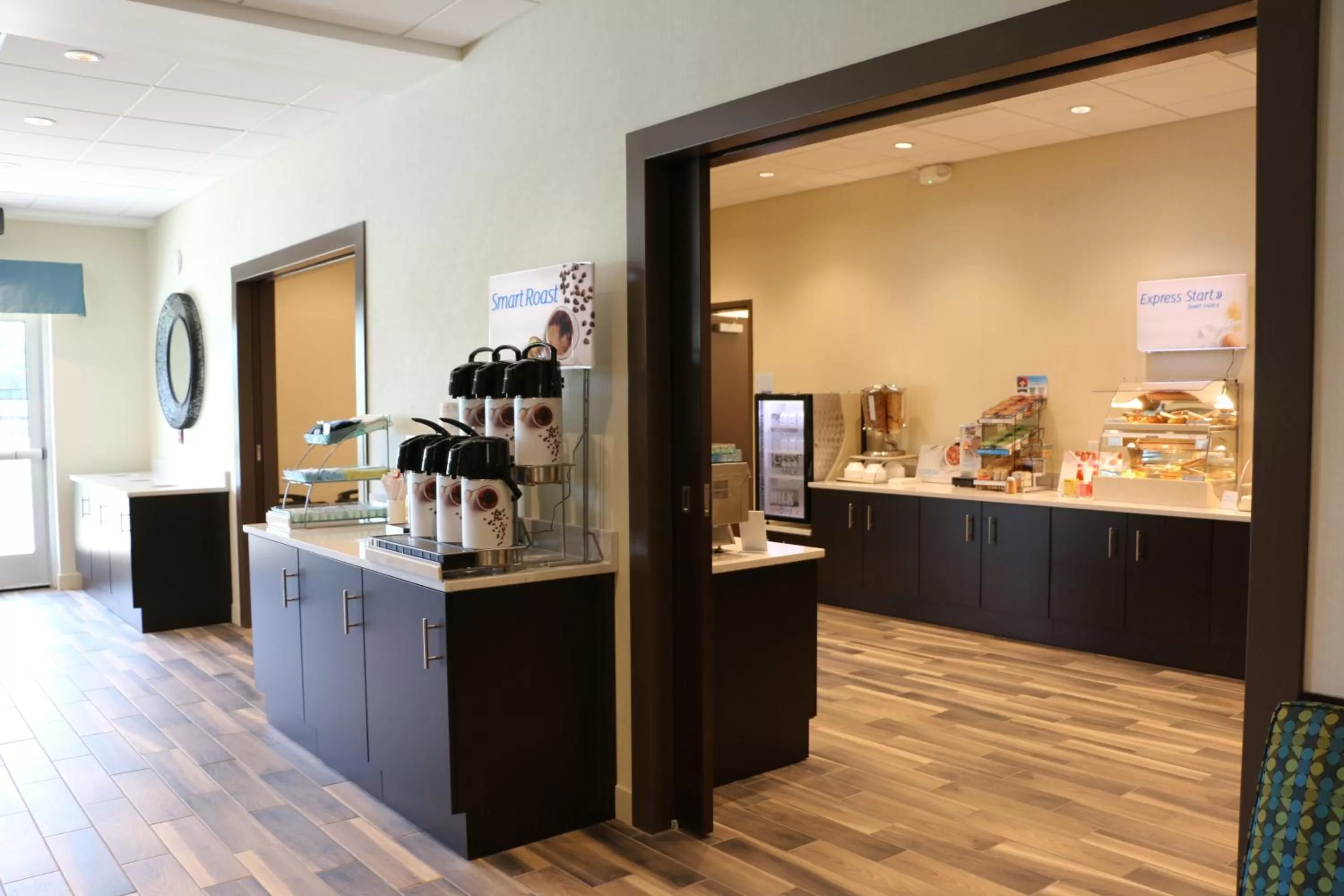 Breakfast in Holiday Inn Express & Suites - Hendersonville SE - Flat Rock by IHG