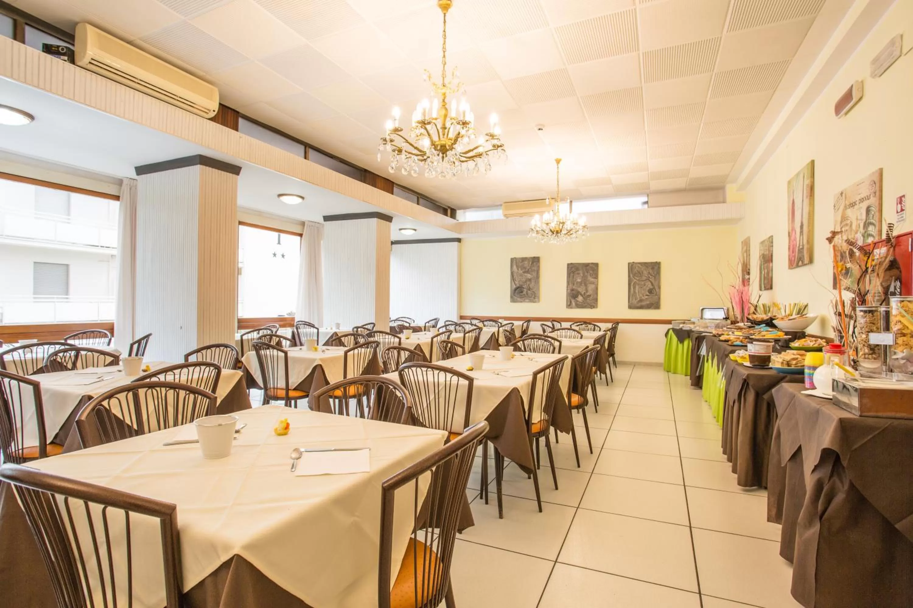 Buffet breakfast in Hotel Sant'Angelo