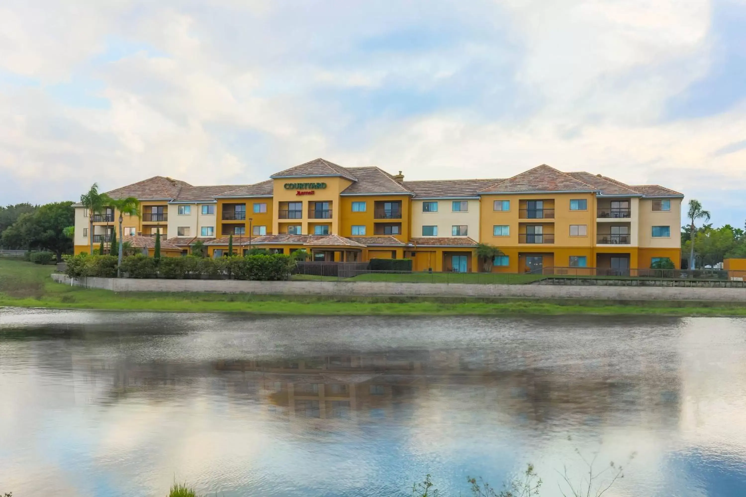 Property Building in Courtyard by Marriott Orlando Lake Mary North