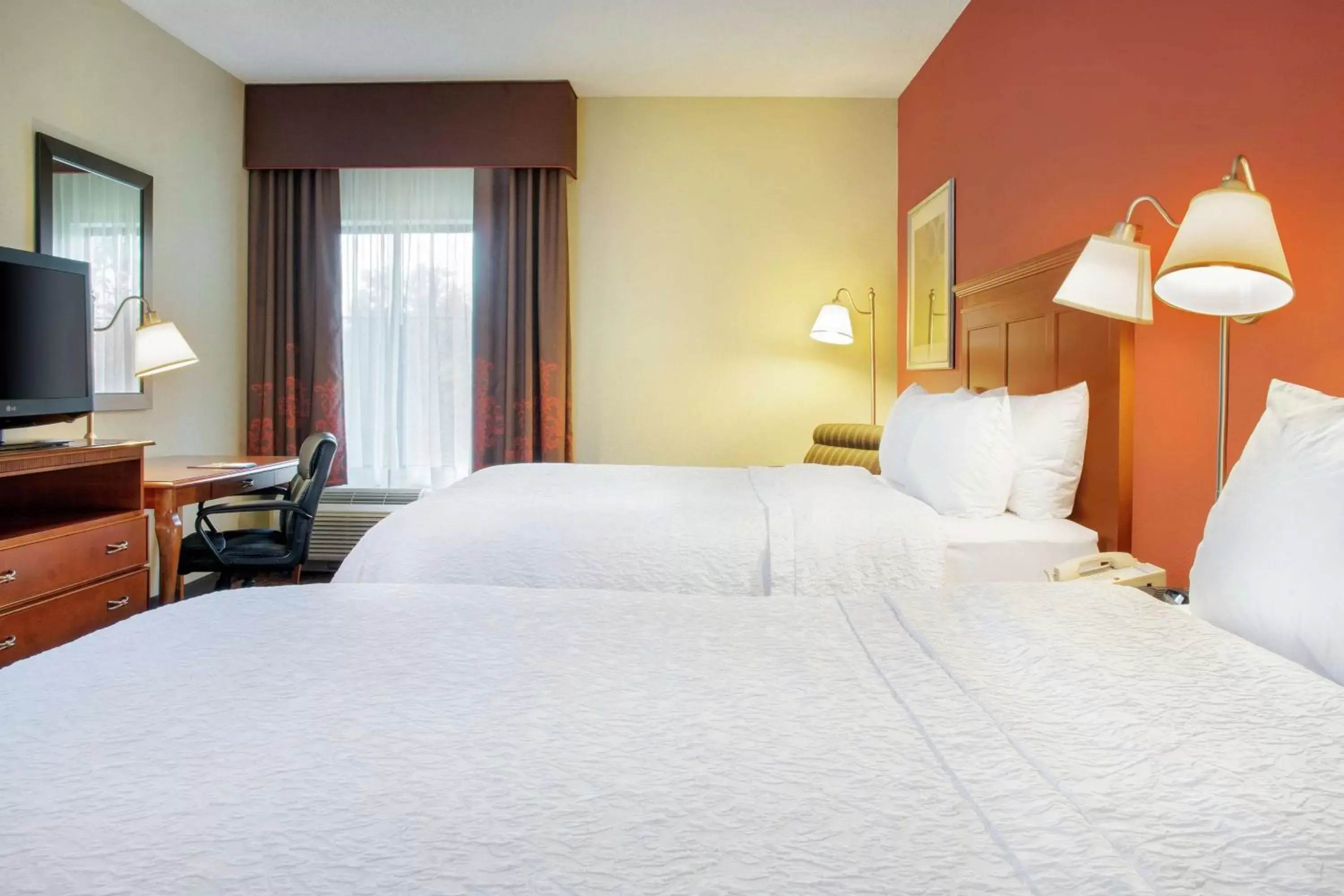 Bedroom, Bed in Hampton Inn Merrillville