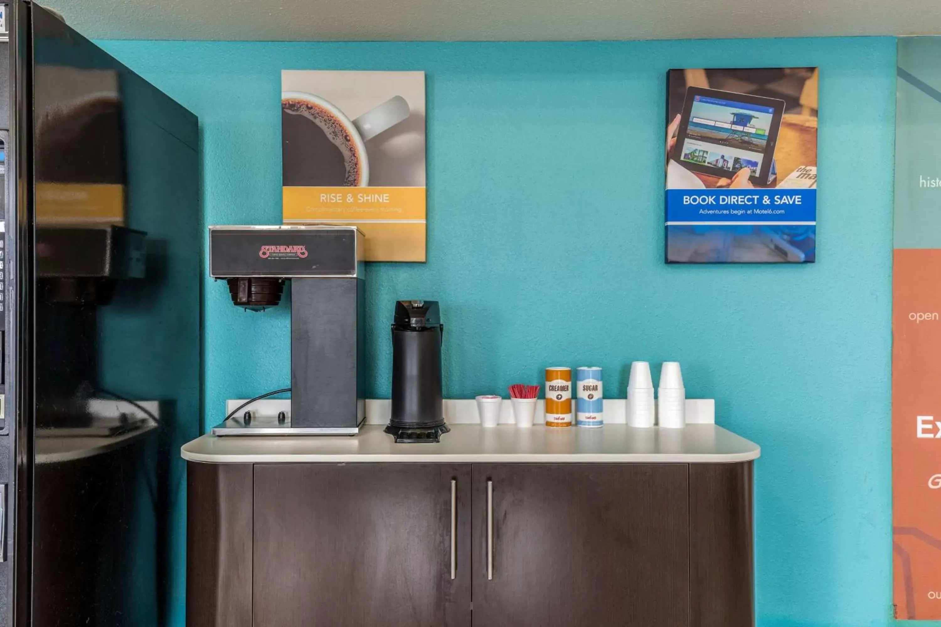 Coffee/tea facilities in Motel 6 Port Lavaca, TX