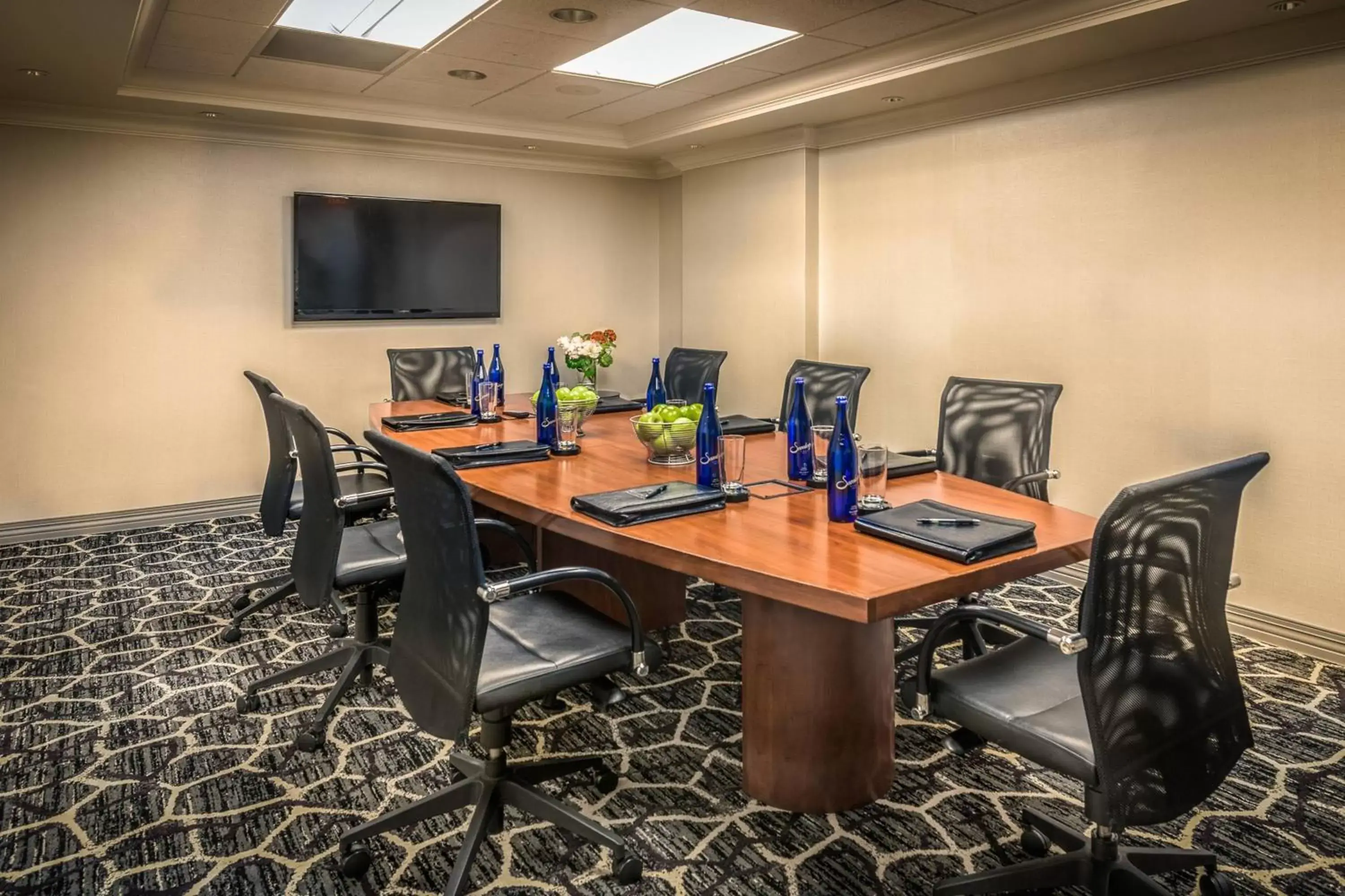 Meeting/conference room in Courtyard by Marriott Bethesda Chevy Chase