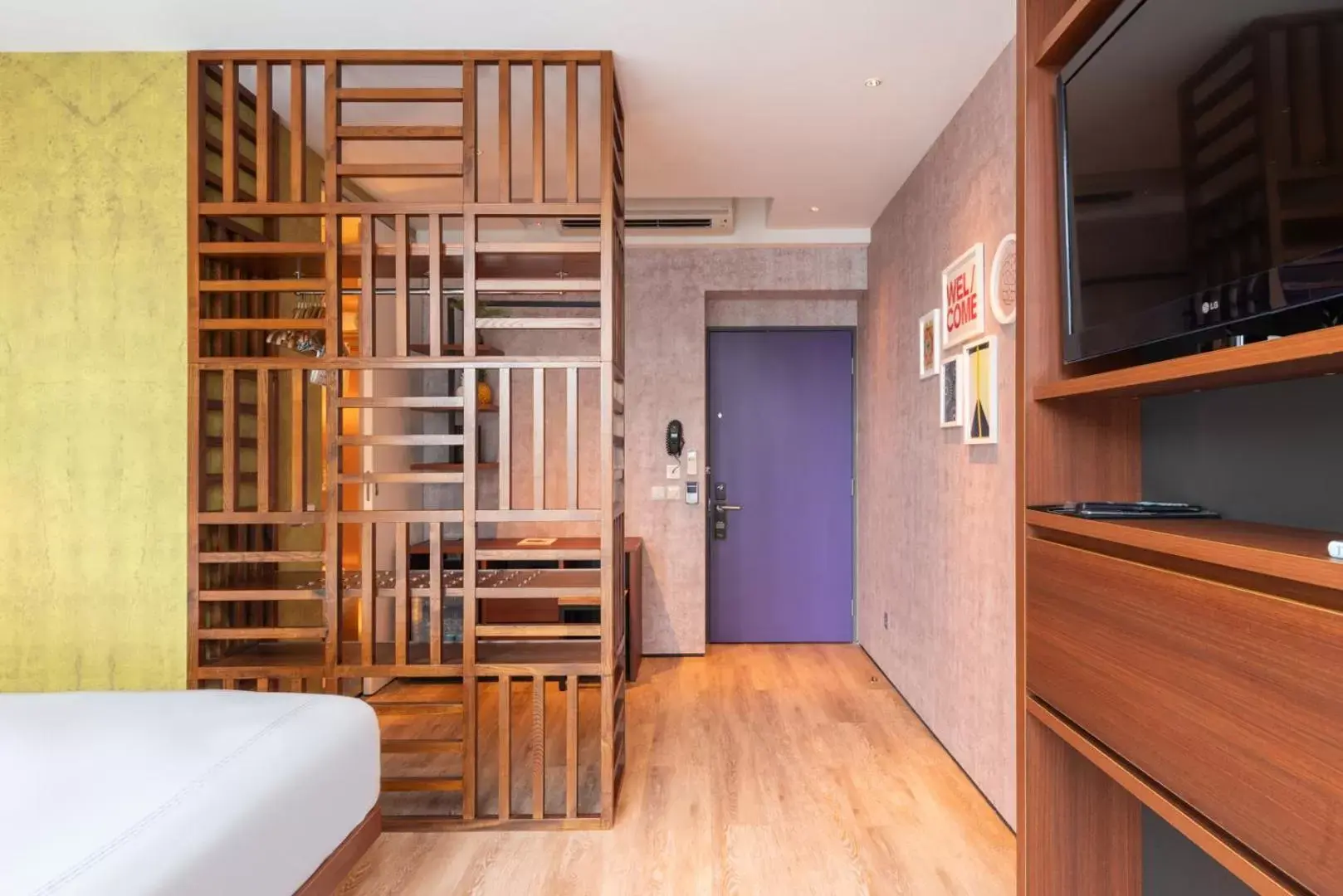 Bedroom, TV/Entertainment Center in The Sheung Wan by Ovolo