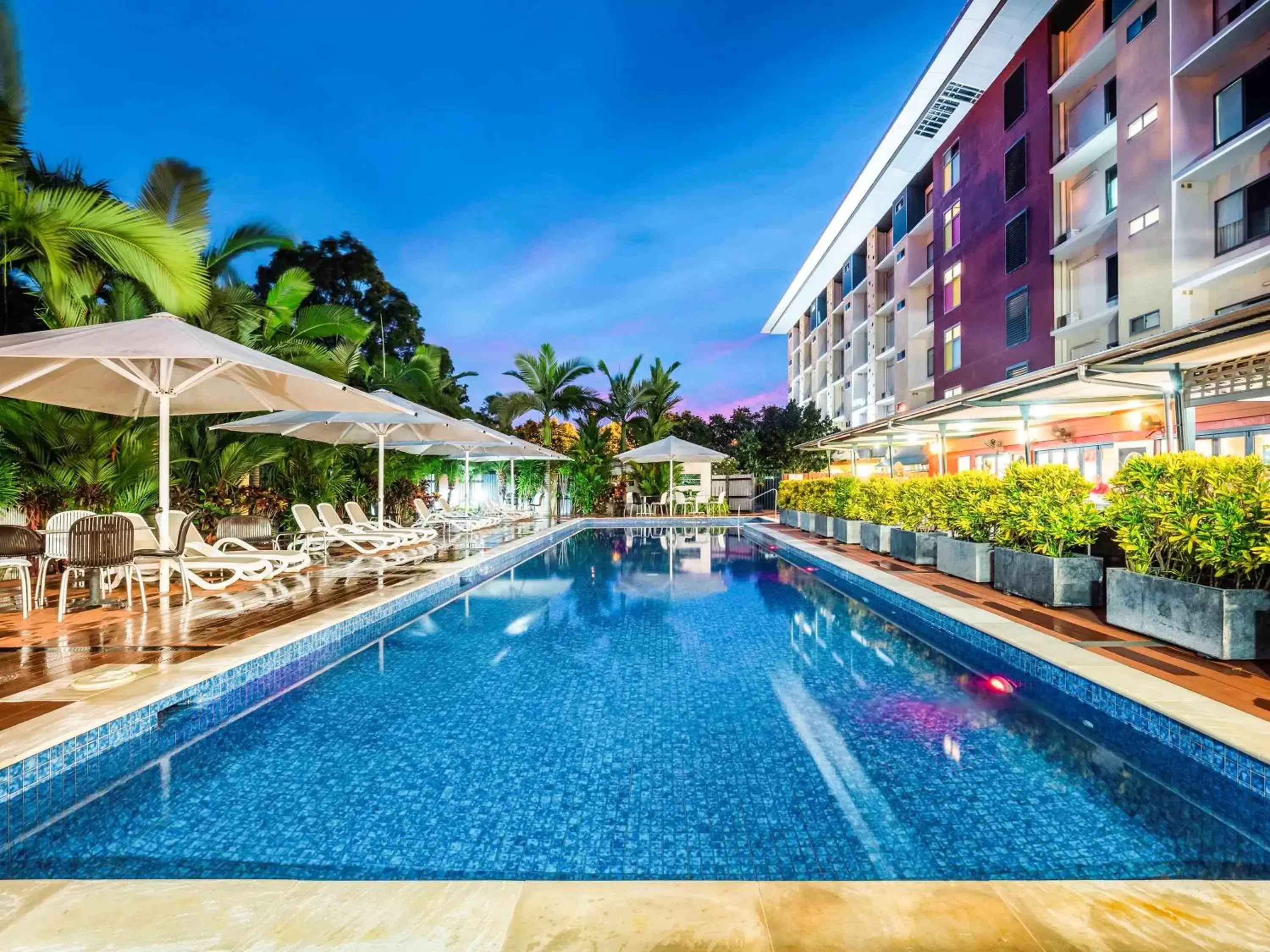 Property building, Swimming Pool in Novotel Darwin Airport