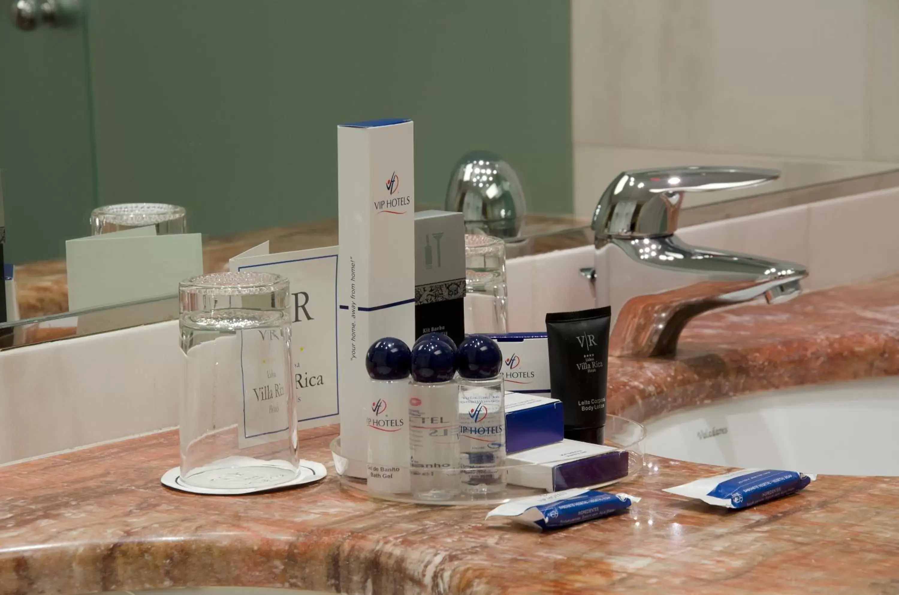 Bathroom in VIP Executive Entrecampos Hotel & Conference Bathroom in VIP Executive Entrecampos Hotel & Conference