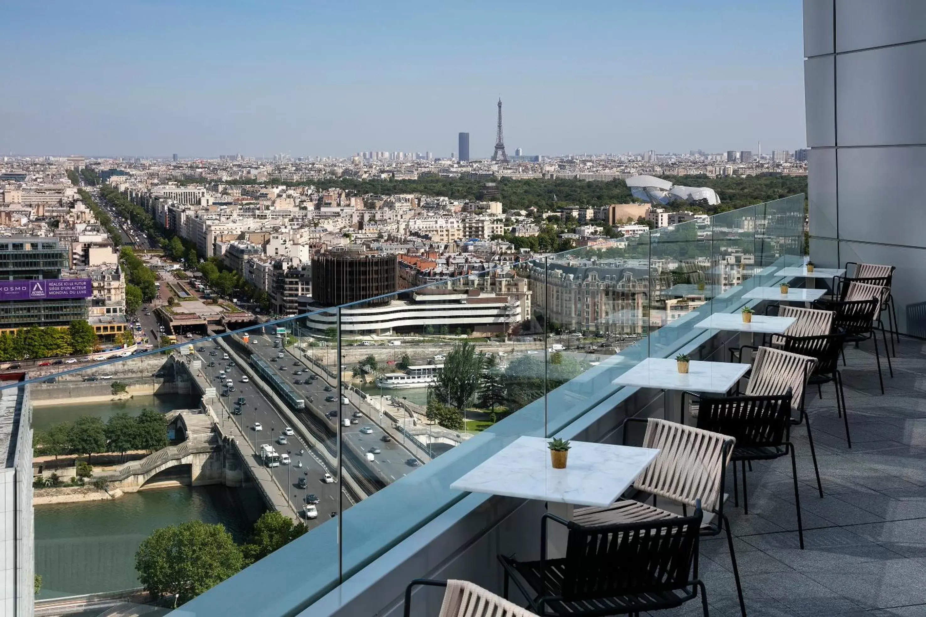 Balcony/Terrace in Melia Paris La Defense