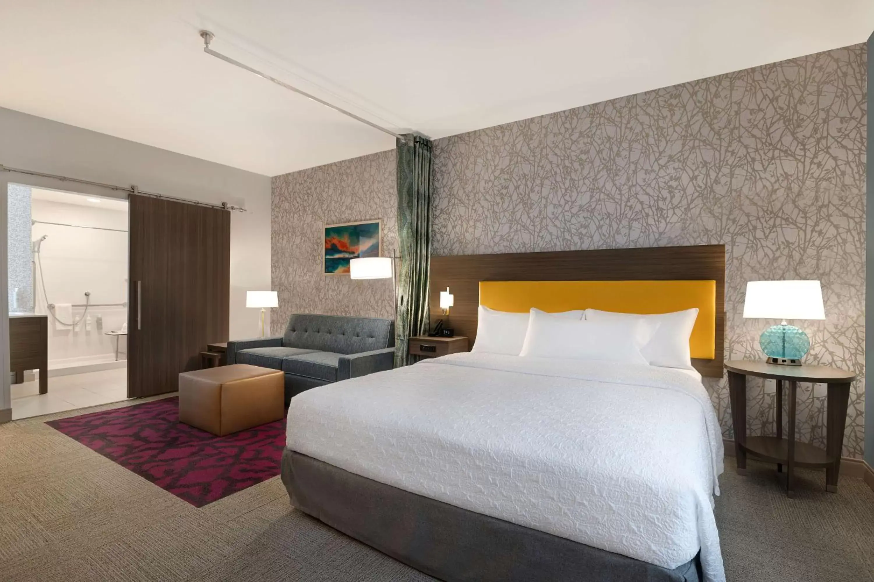 Living room, Bed in Home2 Suites By Hilton Redding Living room, Bed in Home2 Suites By Hilton Redding