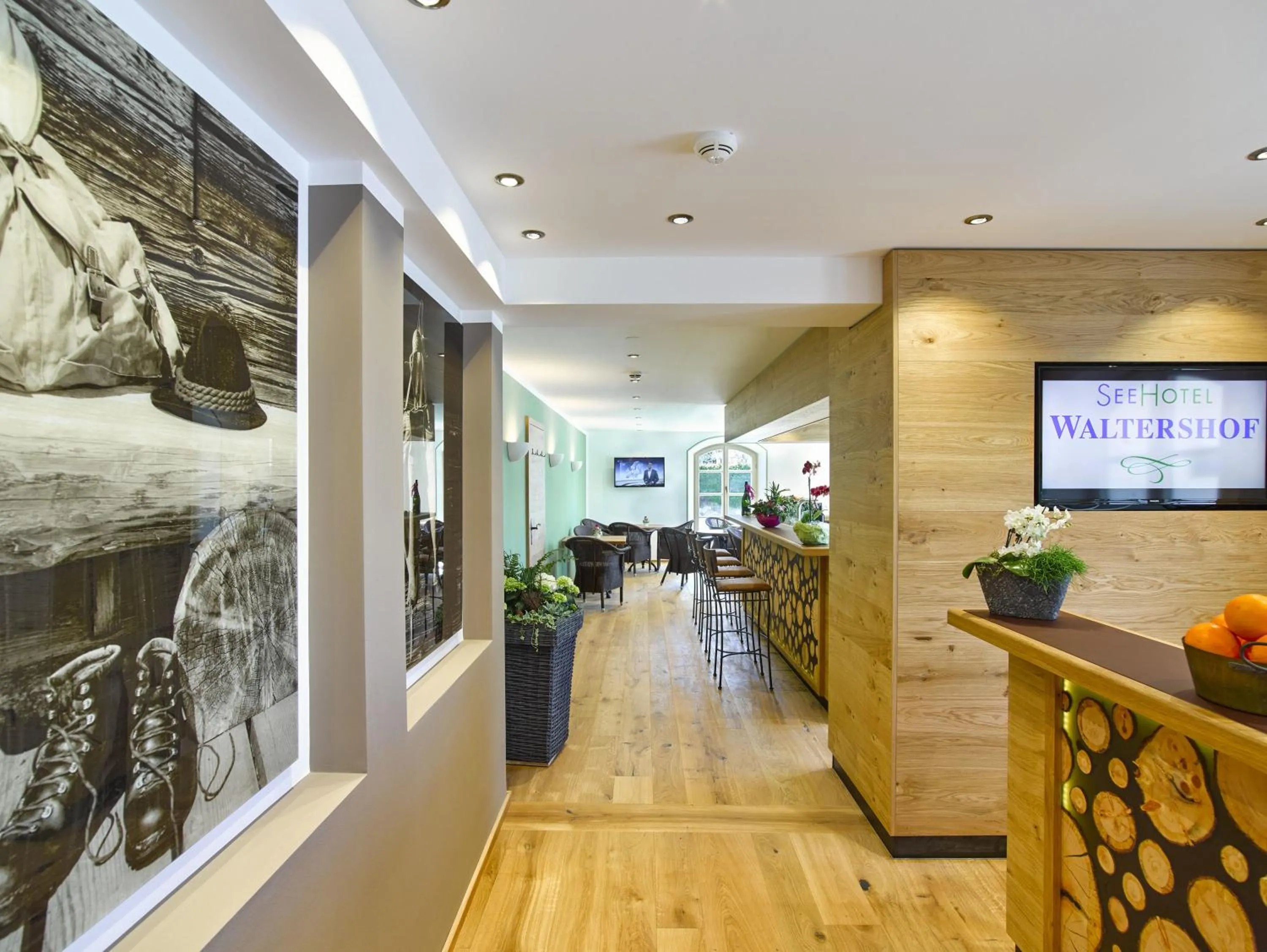 Lobby or reception in Seehotel Waltershof