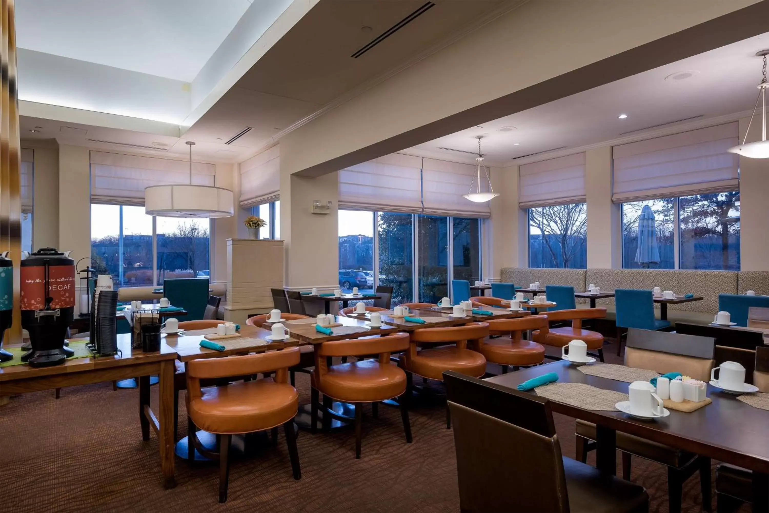 Restaurant/Places to Eat in Hilton Garden Inn Owings Mills