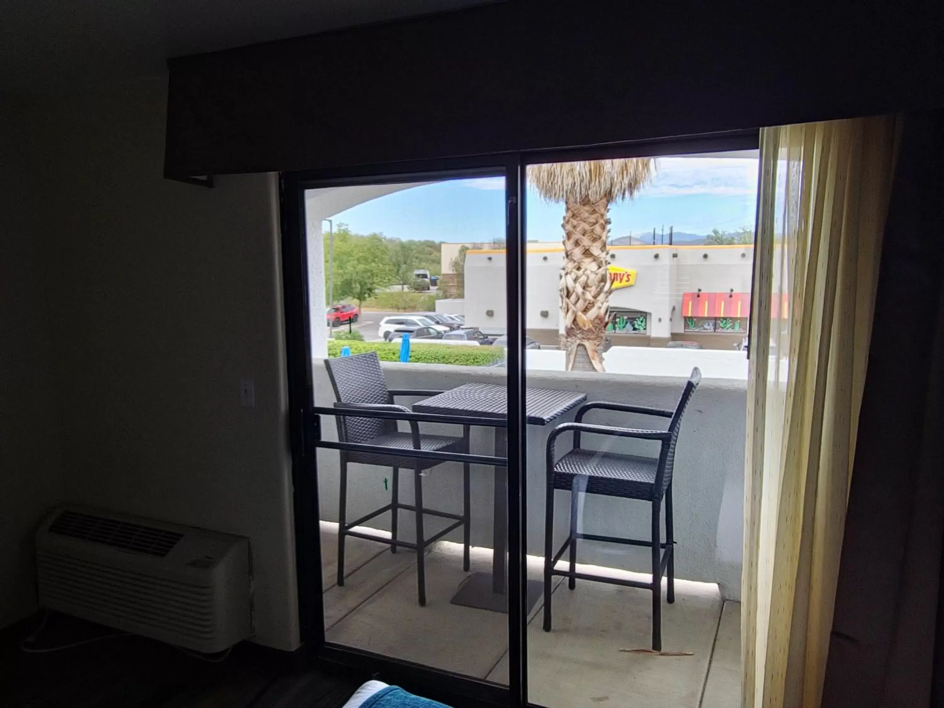 Balcony/Terrace in Los Viajeros Inn