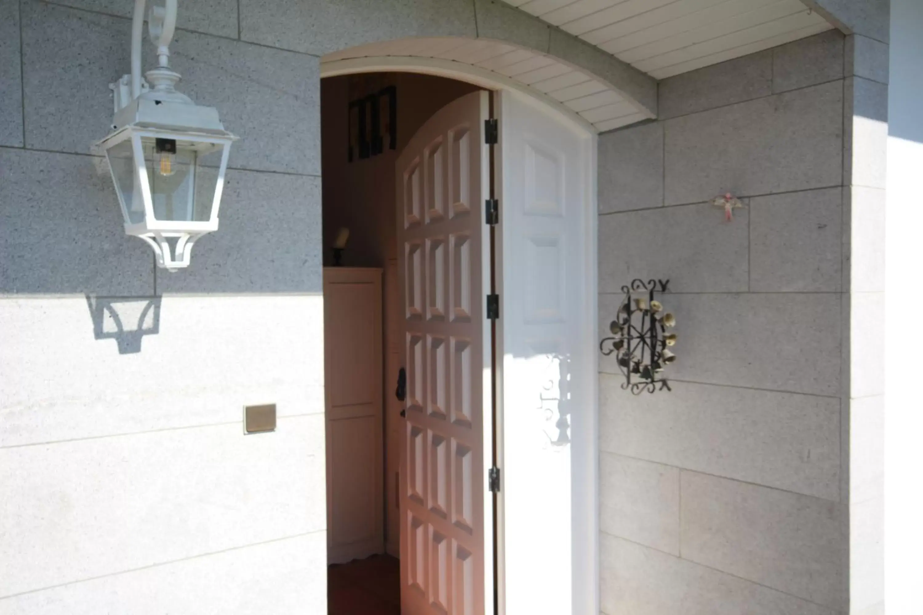 Facade/entrance in B&B Villa Branca Barreiros AL98139