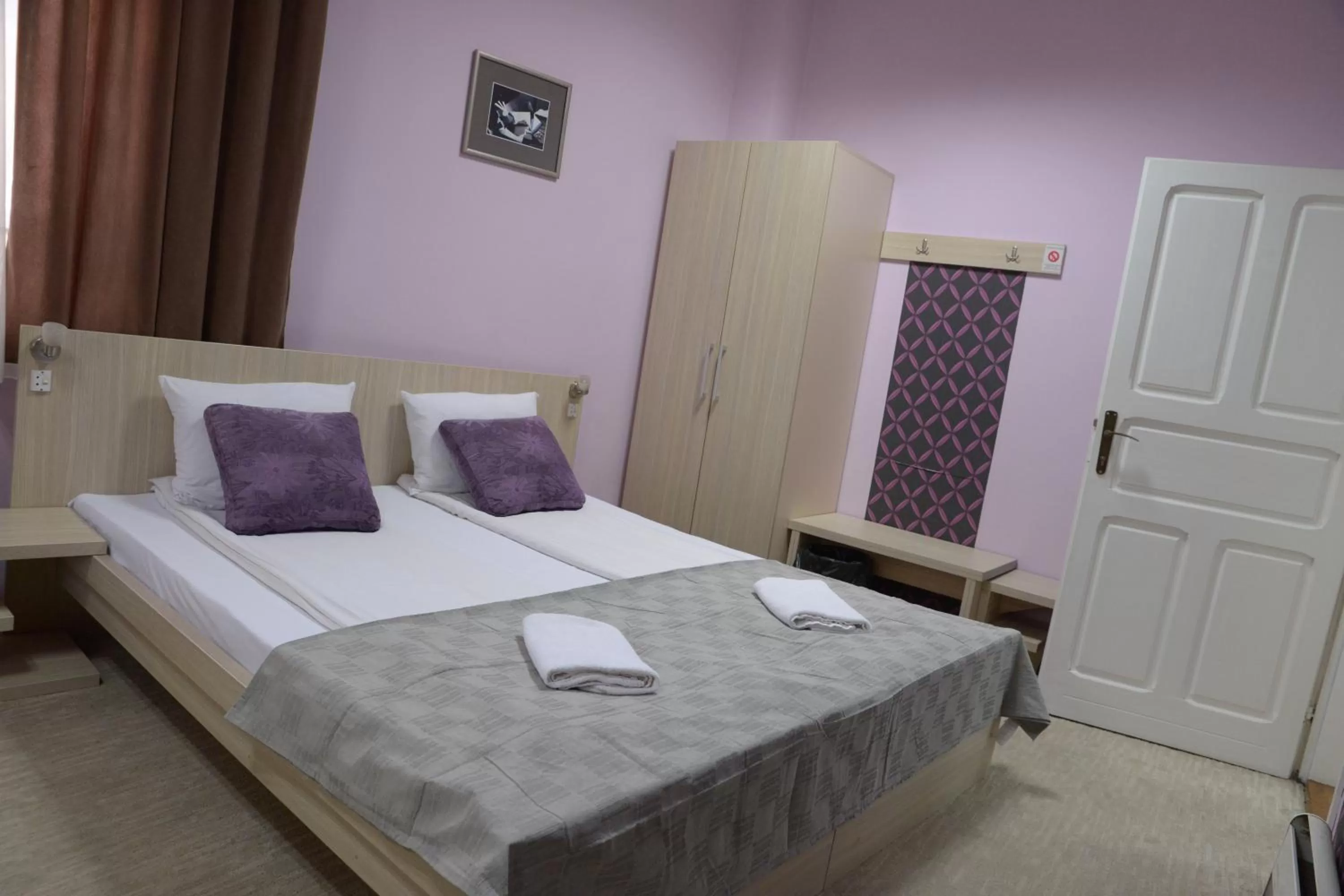 Bed in Guest House GOLDEN COIN