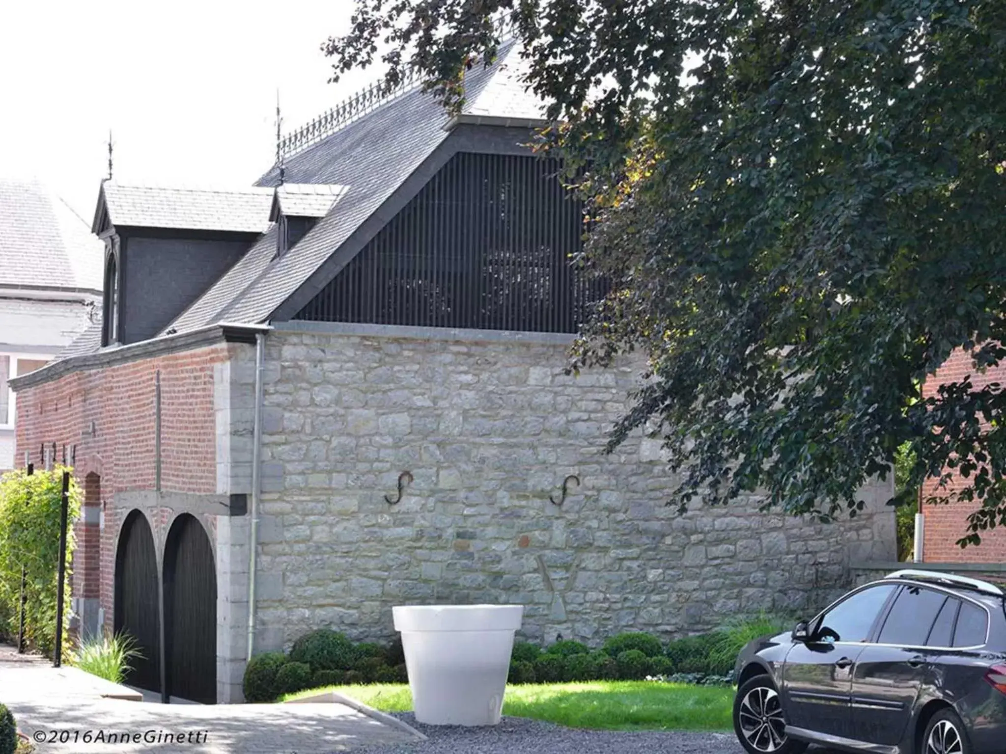 Property building in Hôtel Le Manoir Property building in Hôtel Le Manoir