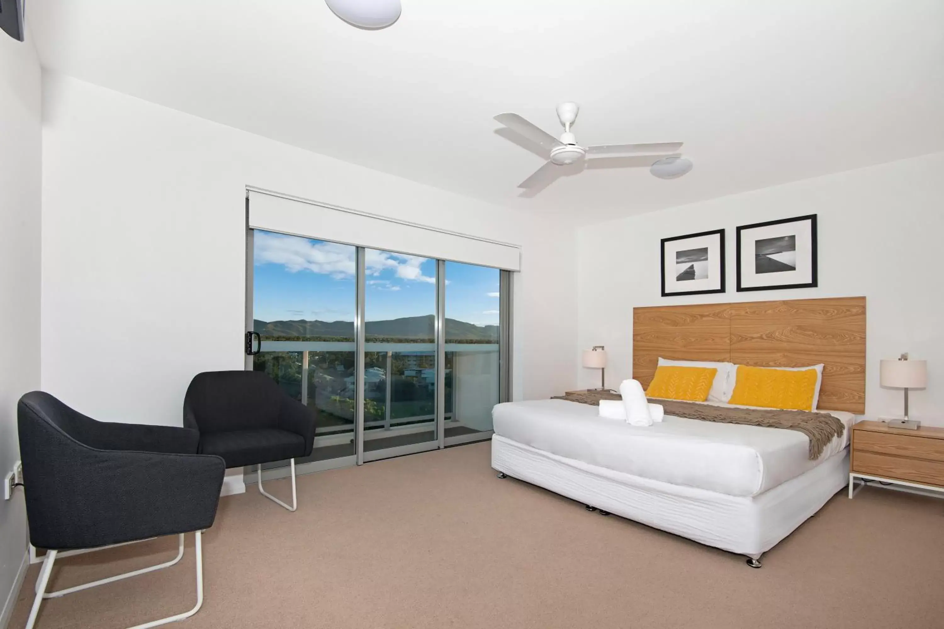 Bedroom, Seating Area in Allure Hotel & Apartments