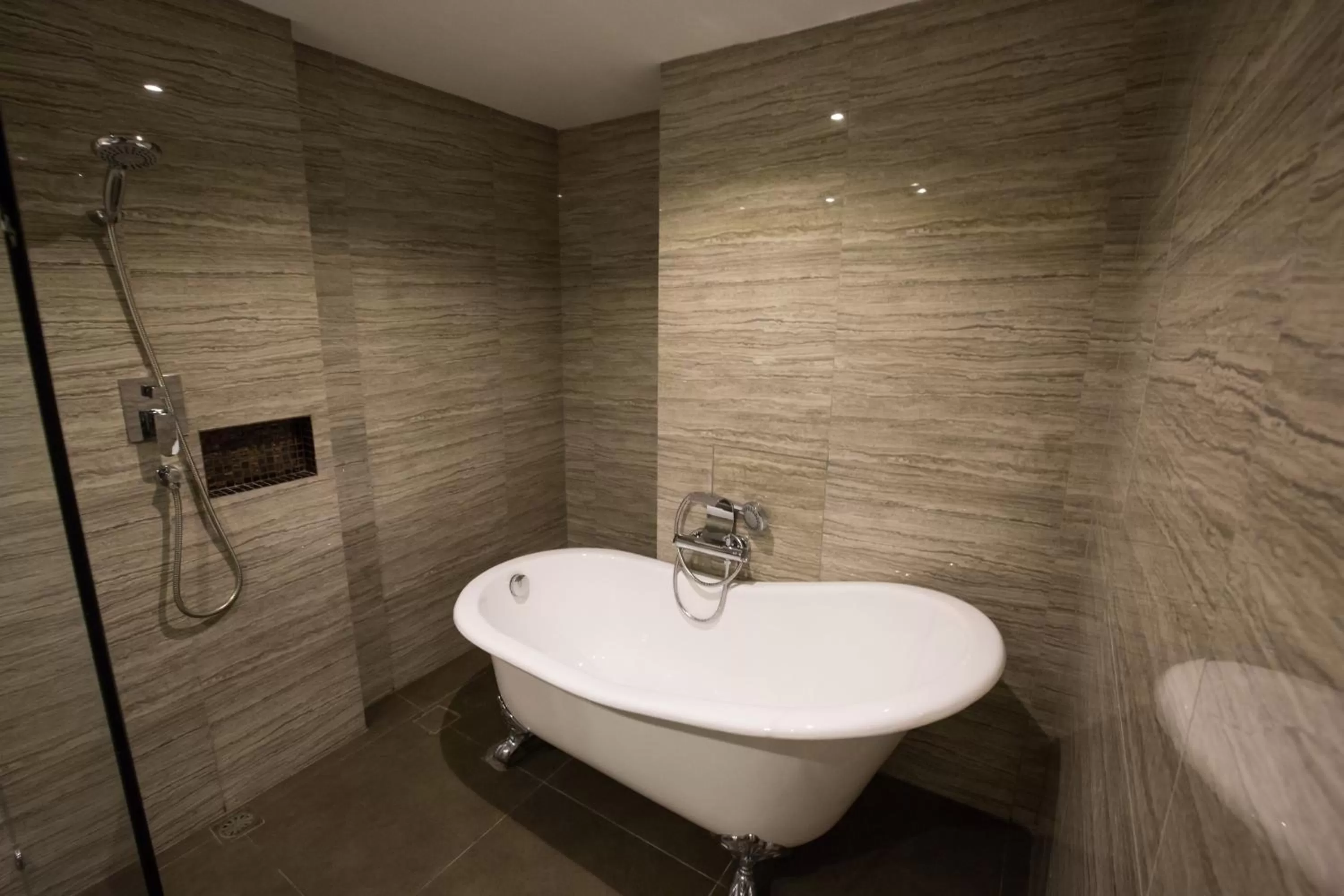 Bathroom in Arte Hotel - SHA Extra Plus