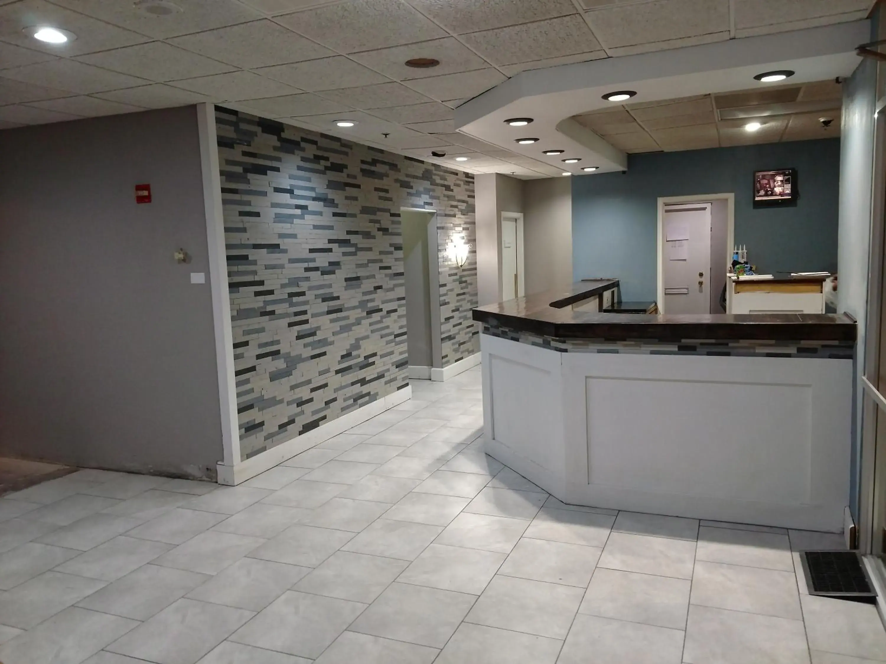 Lobby or reception, Lobby/Reception in Travelodge by Wyndham Lincoln Northeast