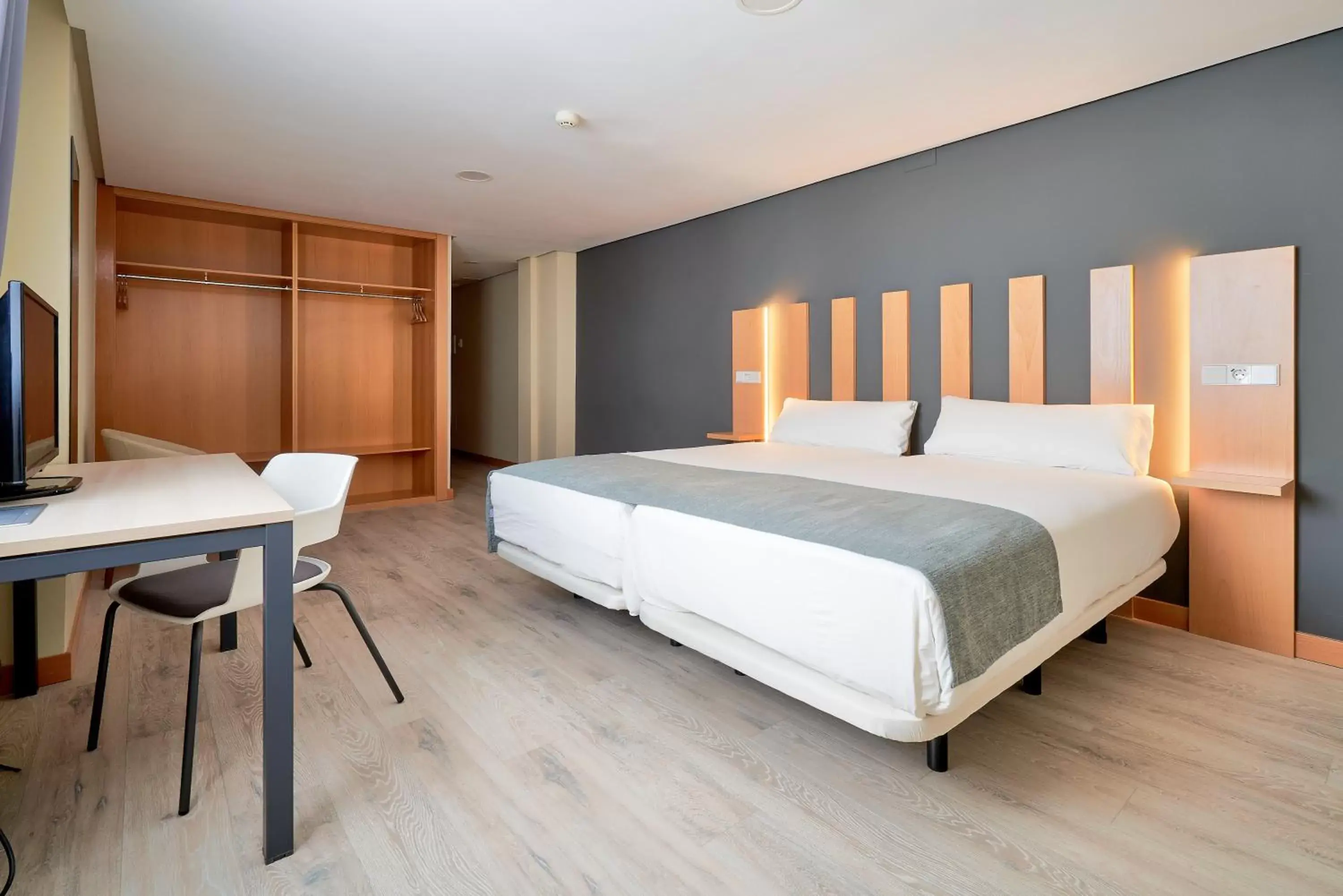 Bed in Smart Hotel La Sagra