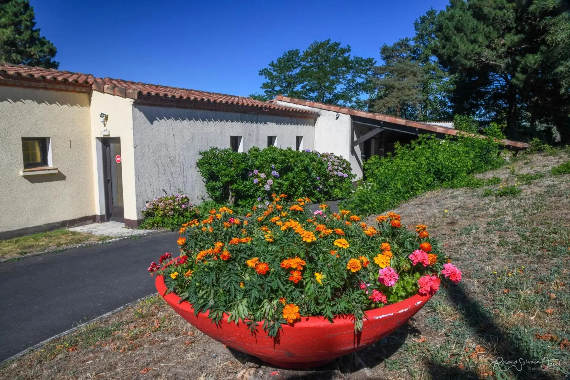 Property Building in La Chaumière