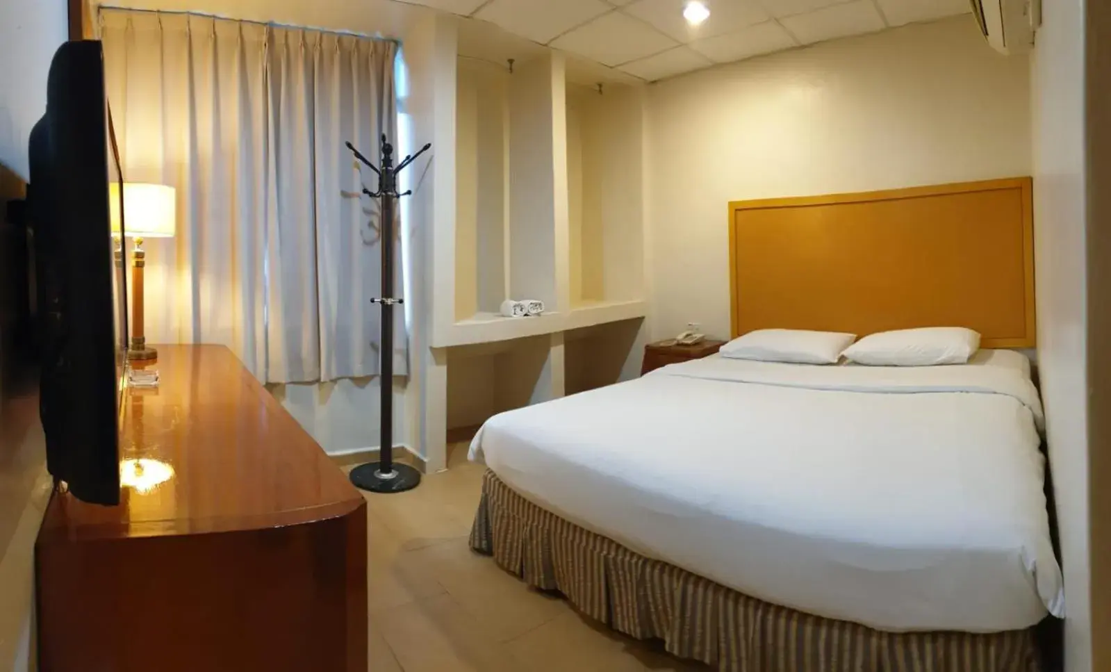 Bedroom, Bed in Golden Court Hotel - Sri Pelangi Bedroom, Bed in Golden Court Hotel - Sri Pelangi