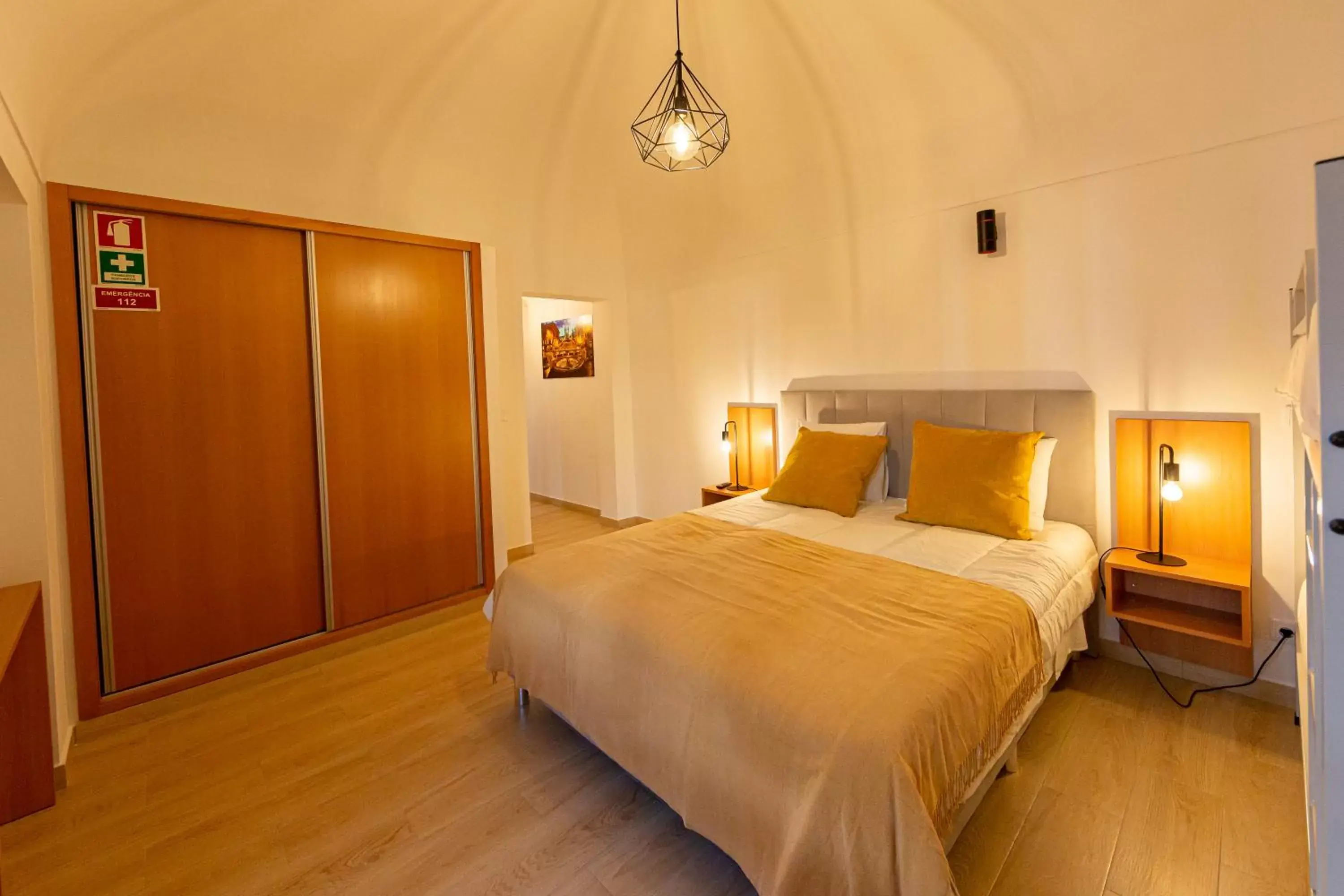 Standard Triple Room in Luxury Palm Suites Standard Triple Room in Luxury Palm Suites