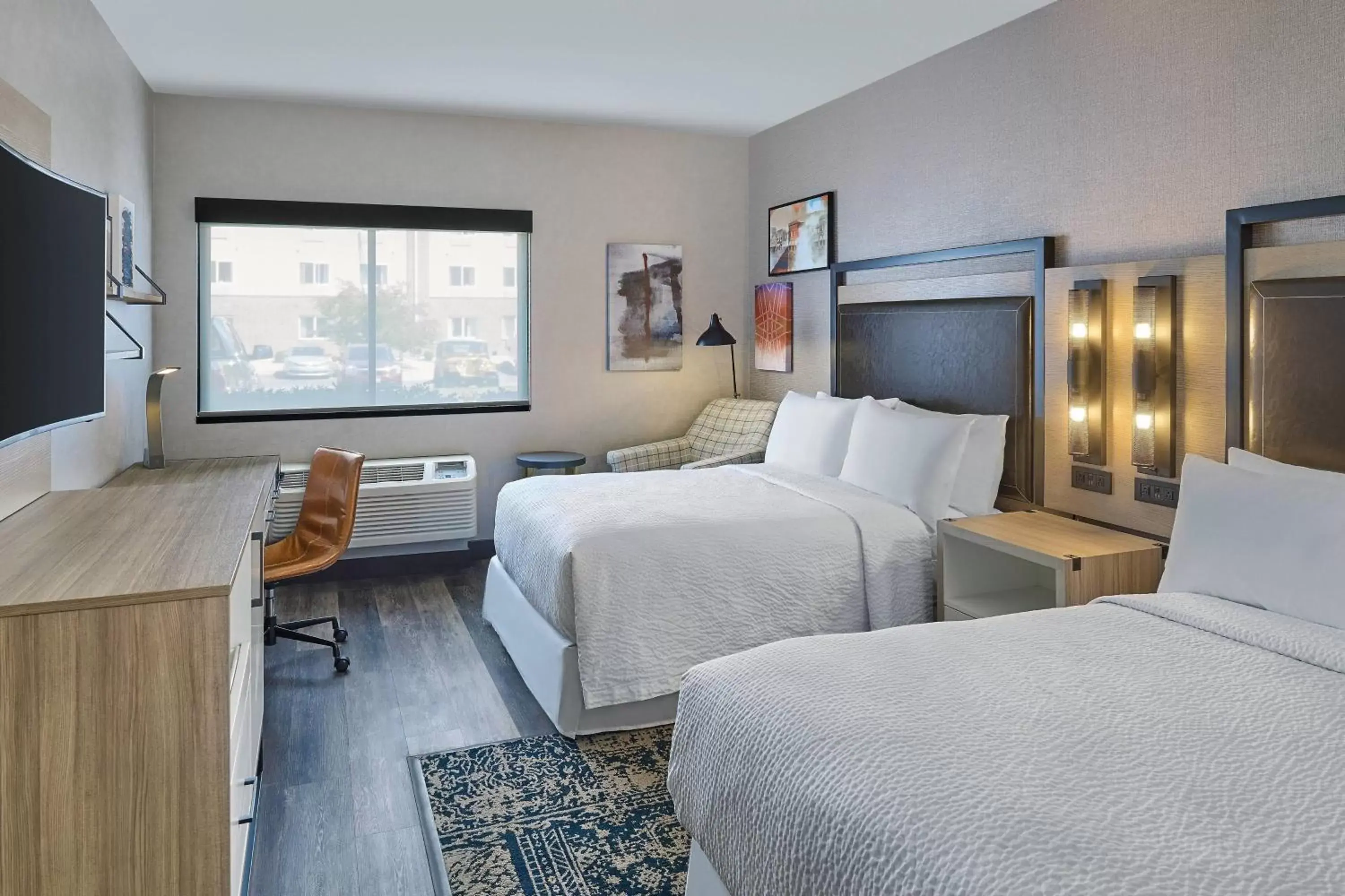 Photo of the whole room, Bed in Four Points Marriott Salt Lake City Airport