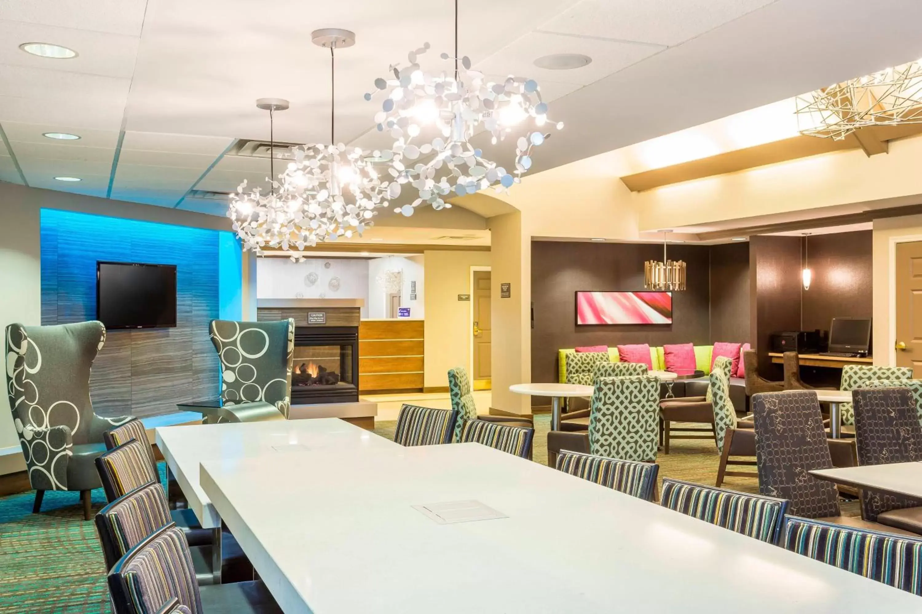 Lobby or reception, Restaurant/Places to Eat in Residence Inn Louisville Northeast