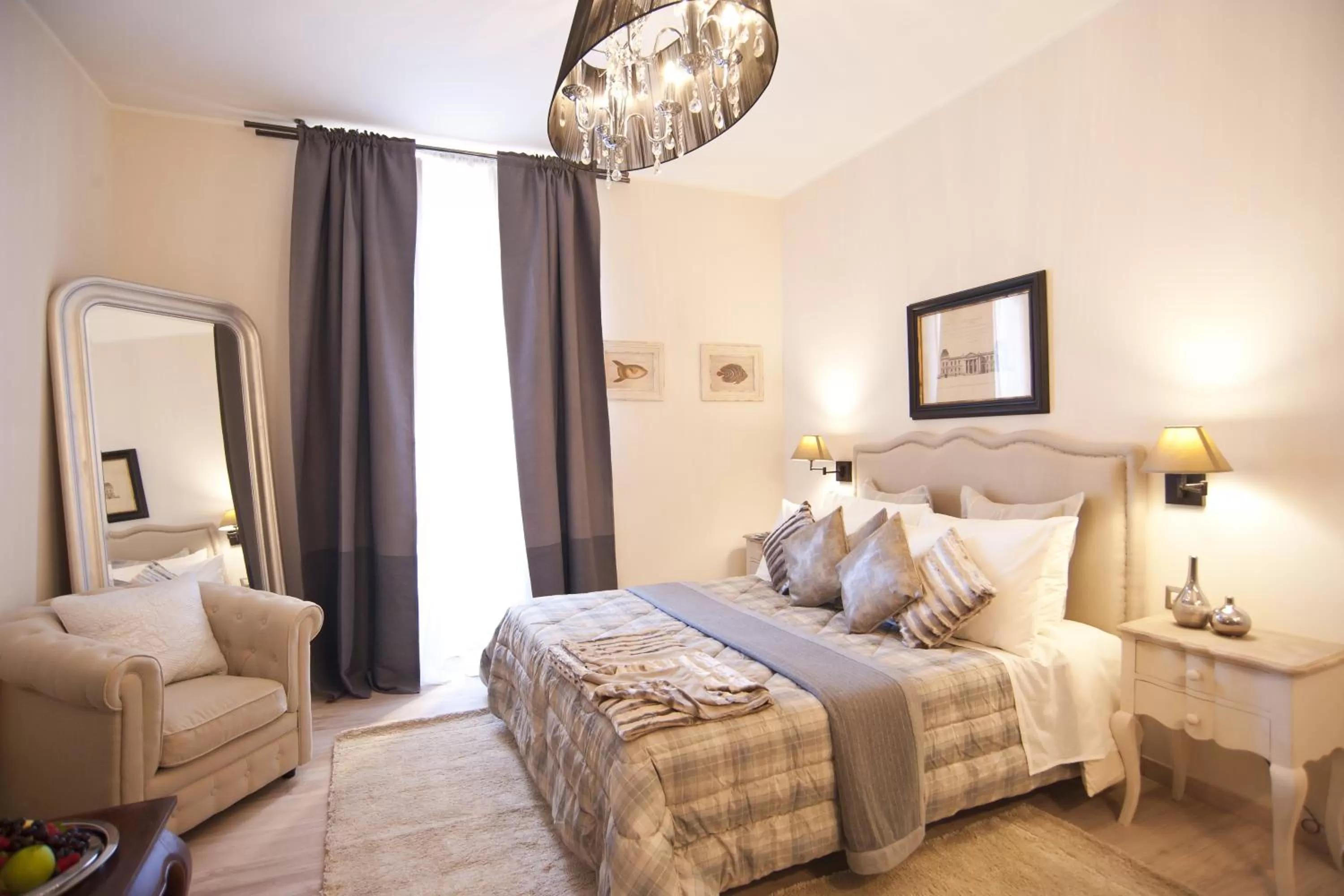 Day, Bed in Town House 62