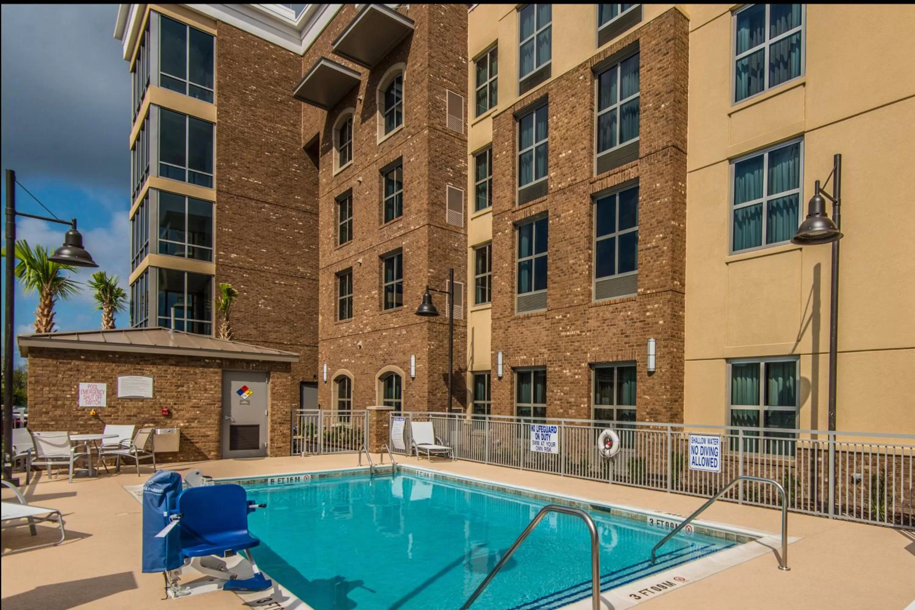 Swimming pool in Staybridge Suites Charleston - Mount Pleasant by IHG