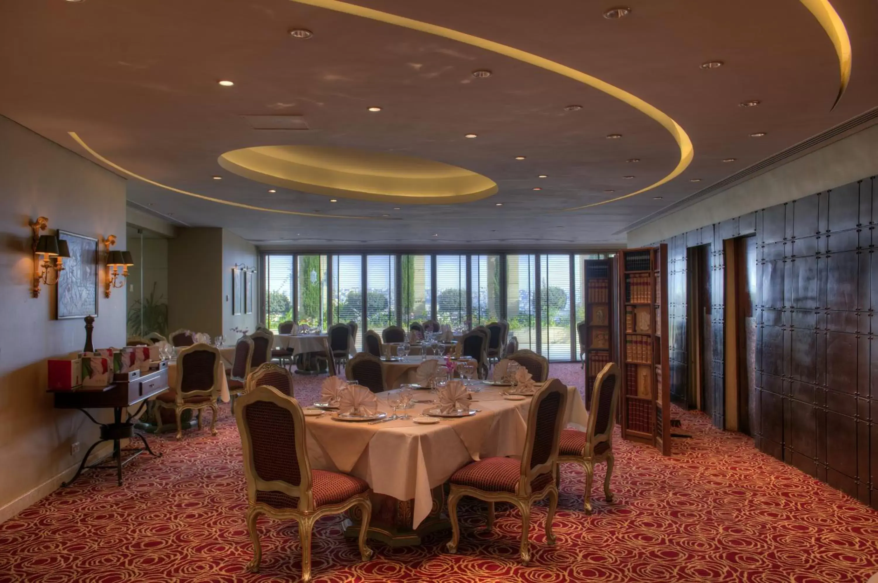 Business facilities, Restaurant/Places to Eat in Le Royal Amman