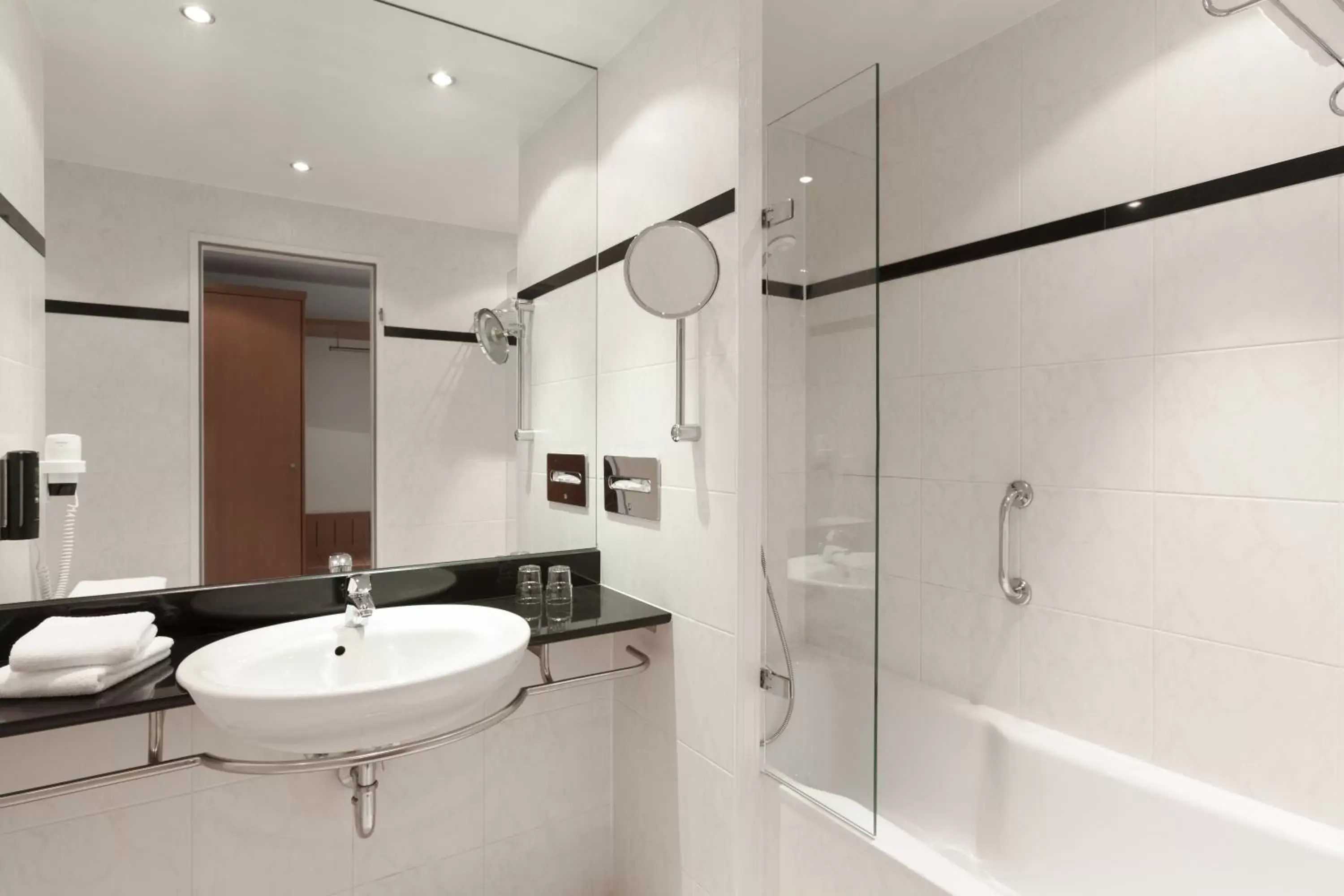 Shower, Bathroom in Vienna House by Wyndham Baltic Stralsund