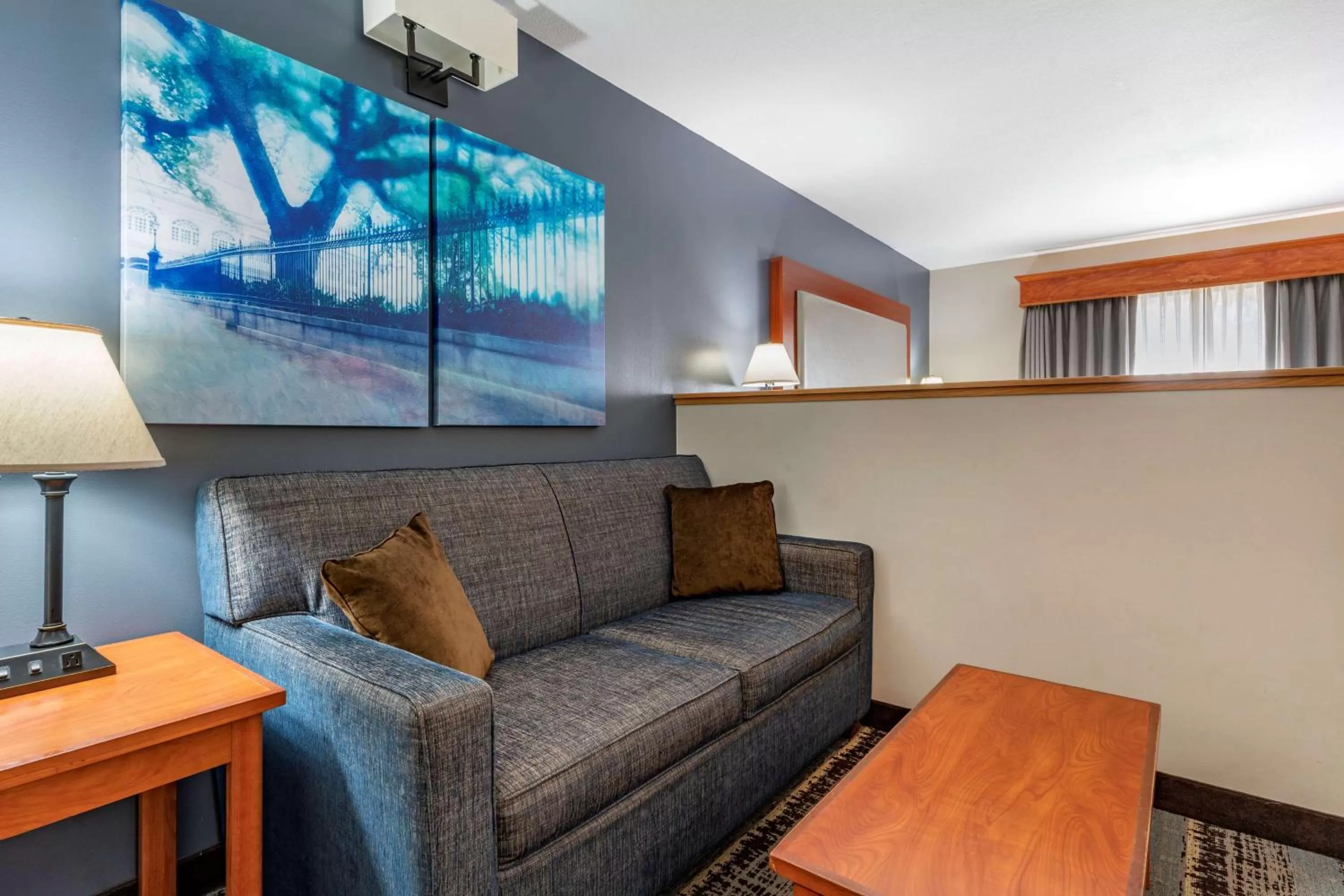 Bedroom in Best Western Newberg Inn