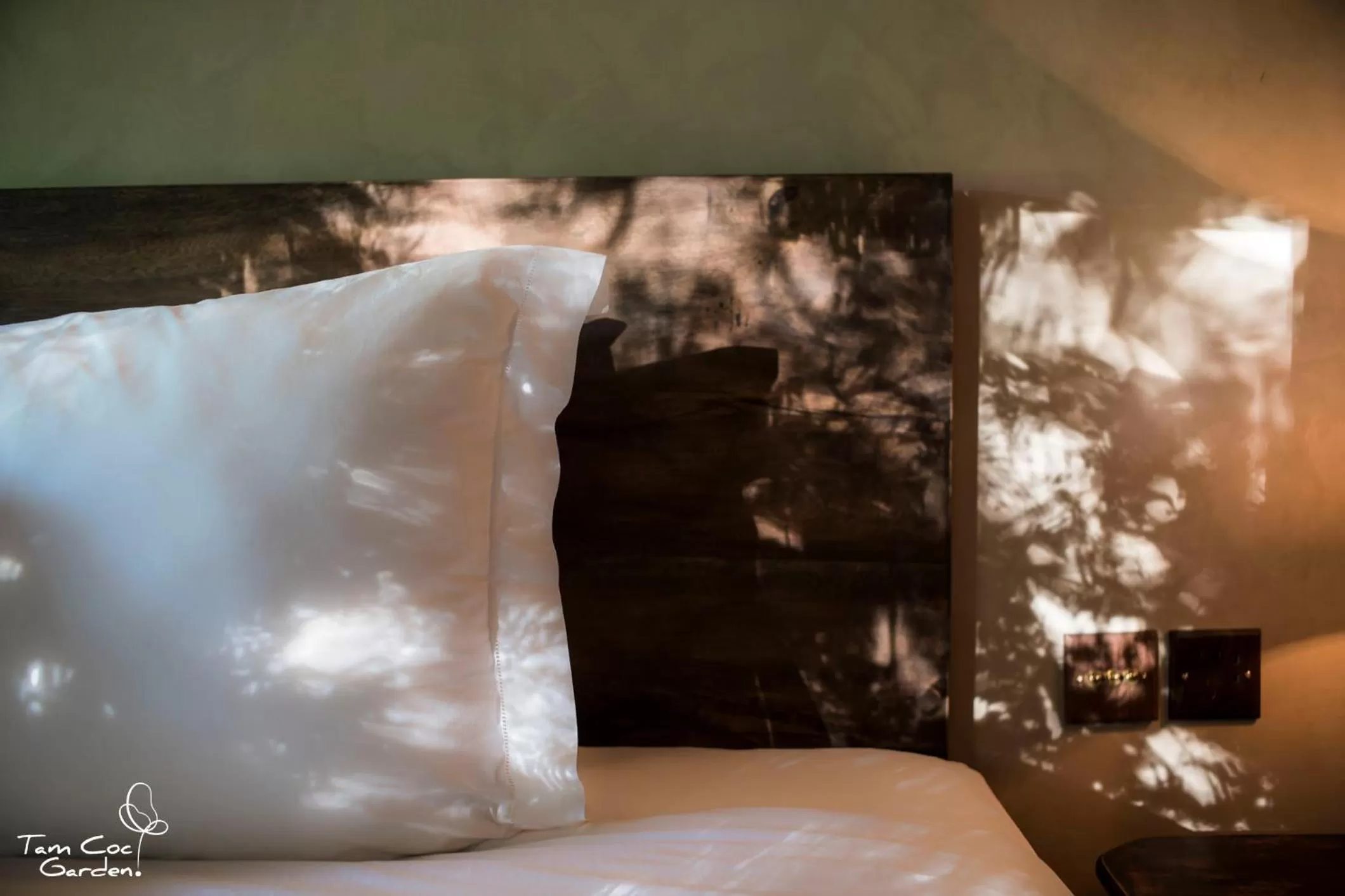 Bedroom, Bed in Tam Coc Garden Resort