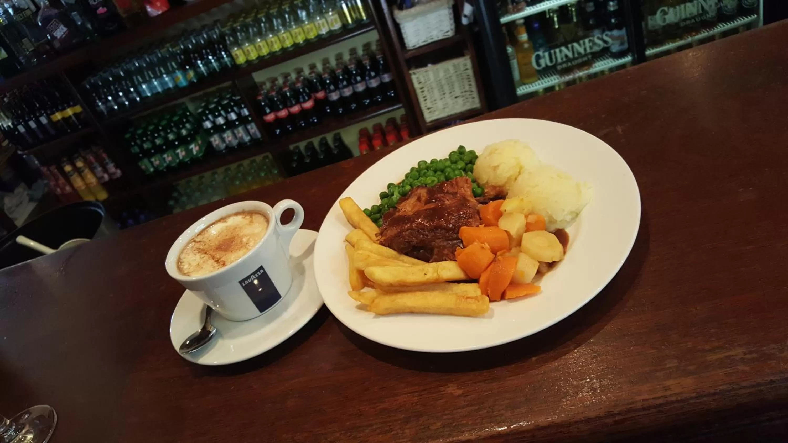 Lunch in Ridge-Rock Accommodation