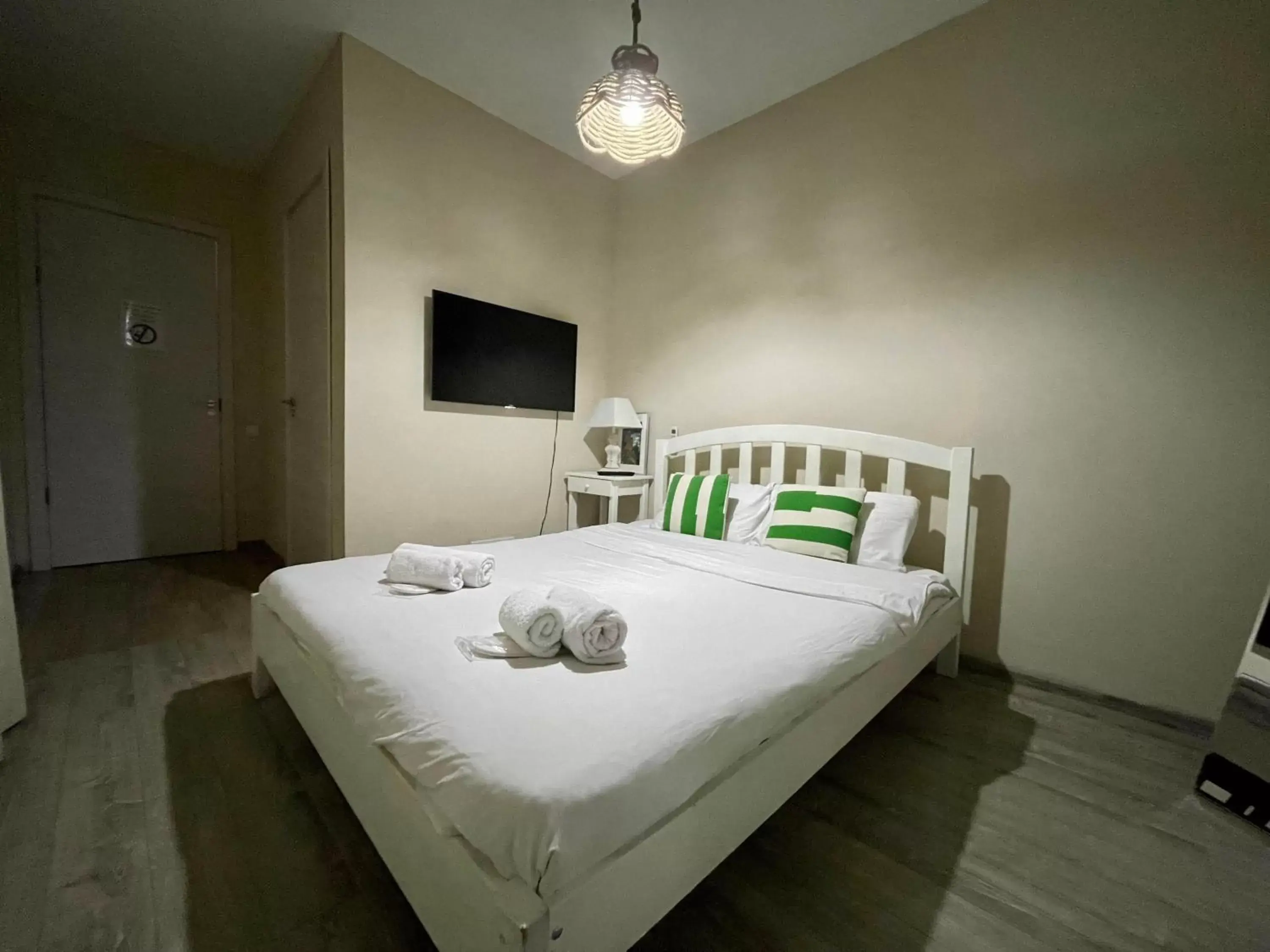 Budget Double Room (Internal window) in Meidan View Budget Double Room (Internal window) in Meidan View