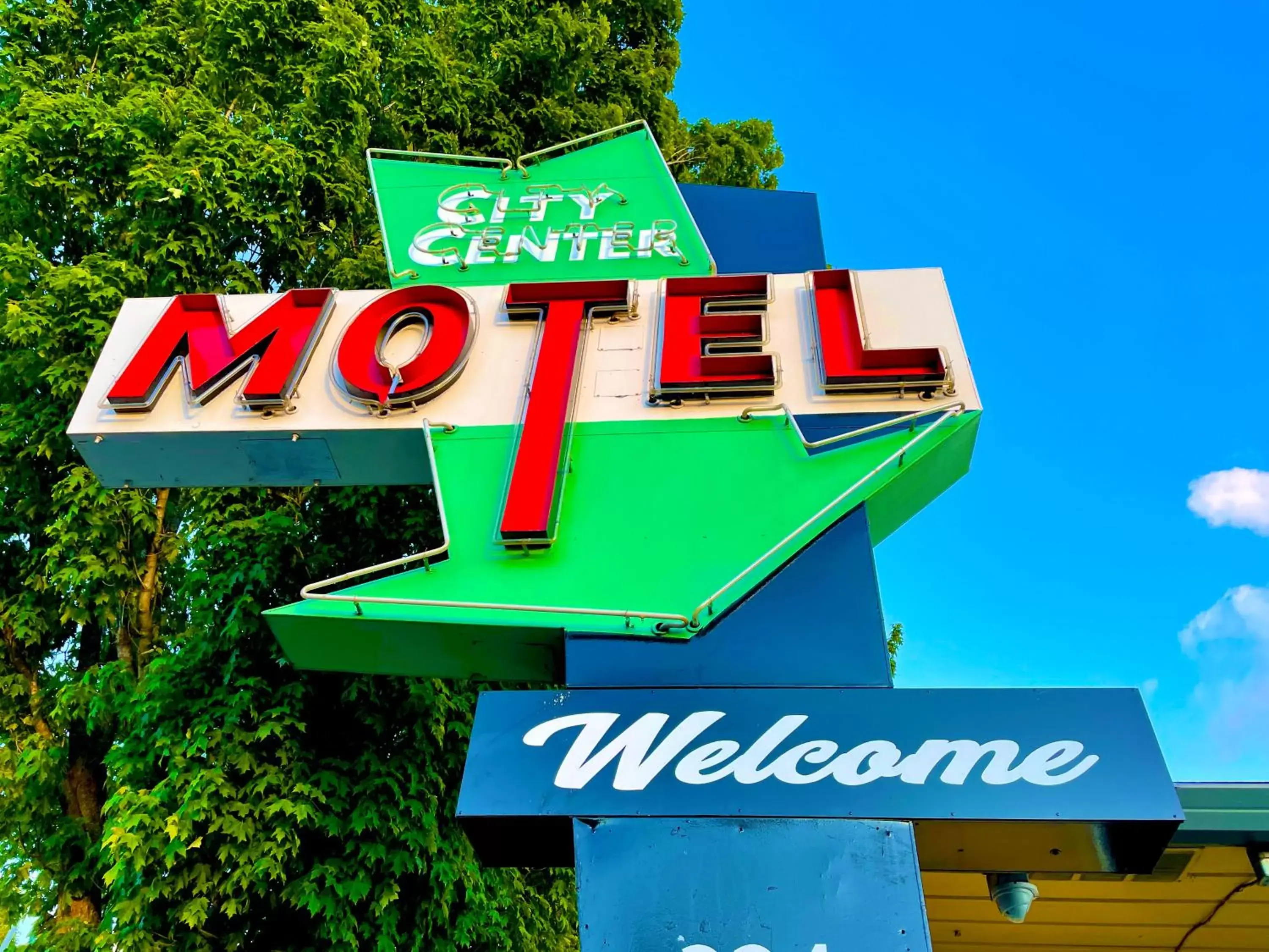 Property logo or sign, Property Building in City Center Motel