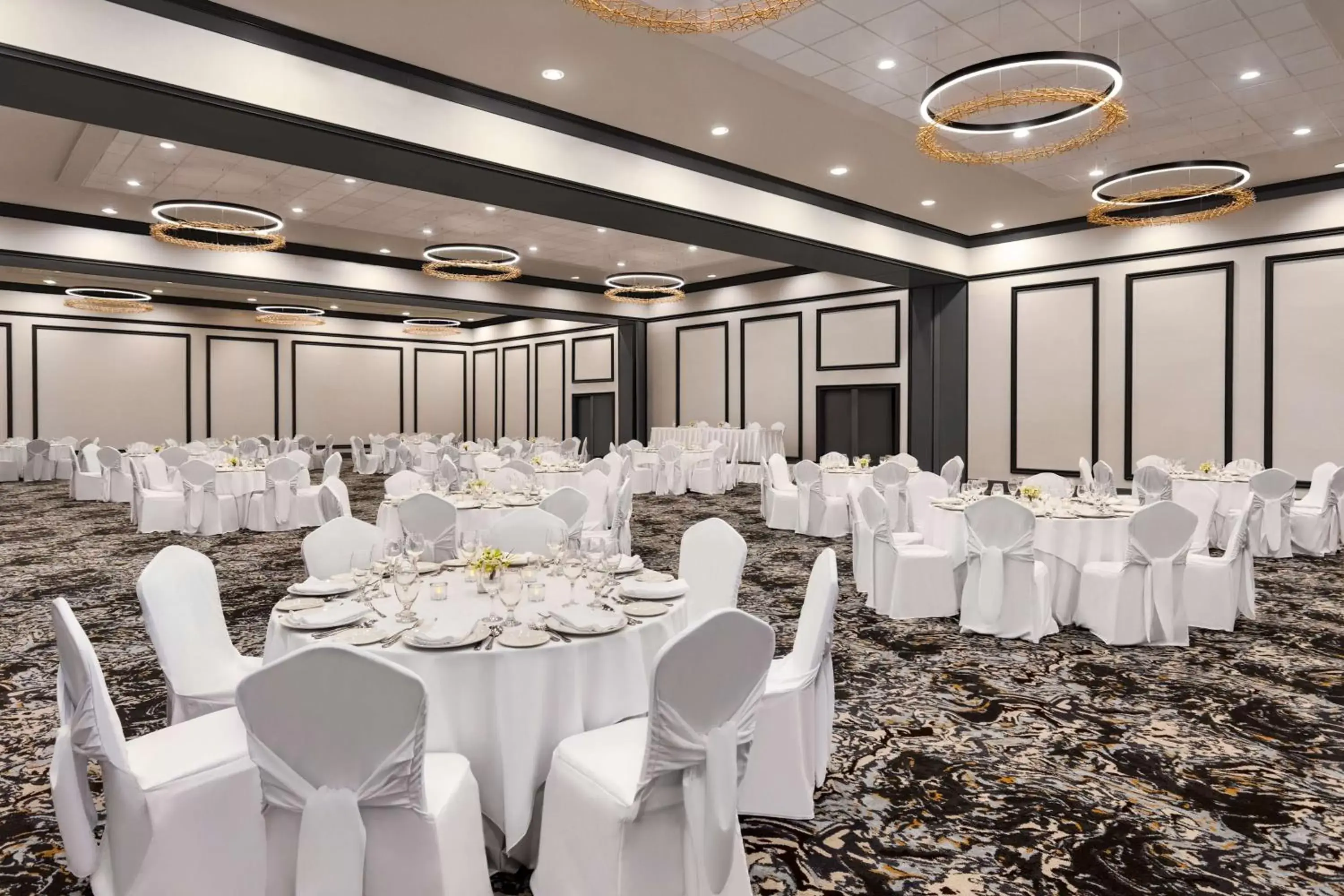 Meeting/conference room, Banquet Facilities in Doubletree By Hilton Pointe Claire Montreal Airport West