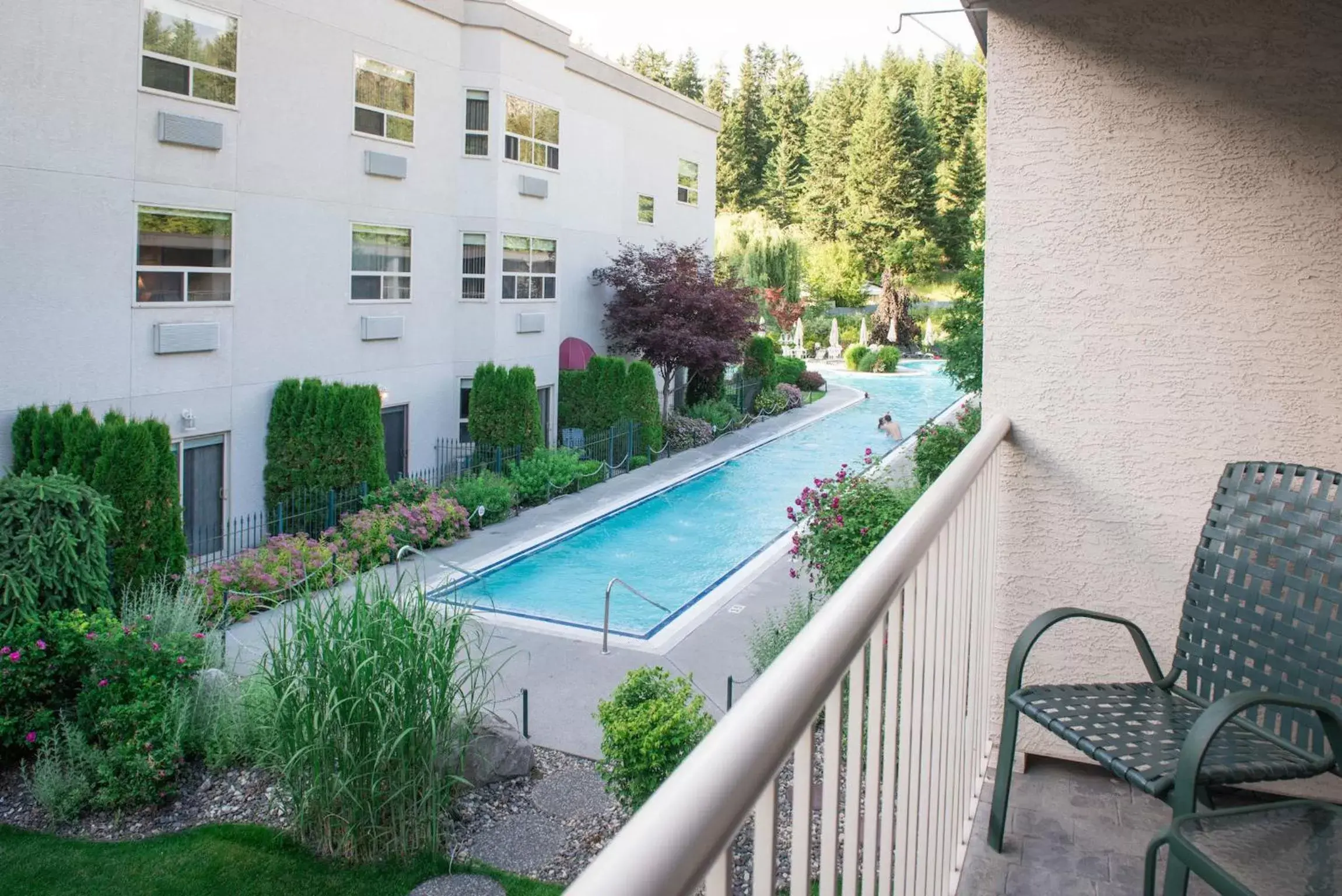 Balcony/Terrace, Pool View in Hilltop Inn - Salmon Arm