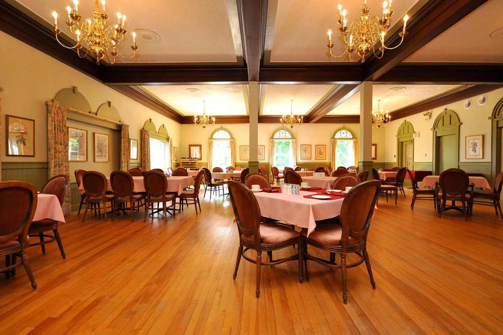 Restaurant/places to eat in Braeside Country Inn