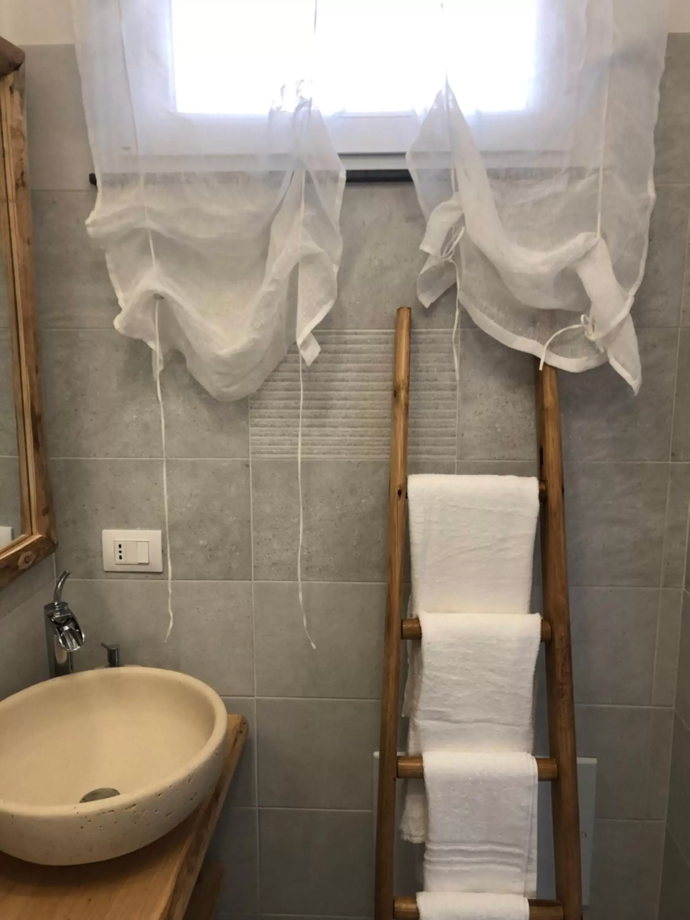 Toilet, Bathroom in Il Fiore Bianco