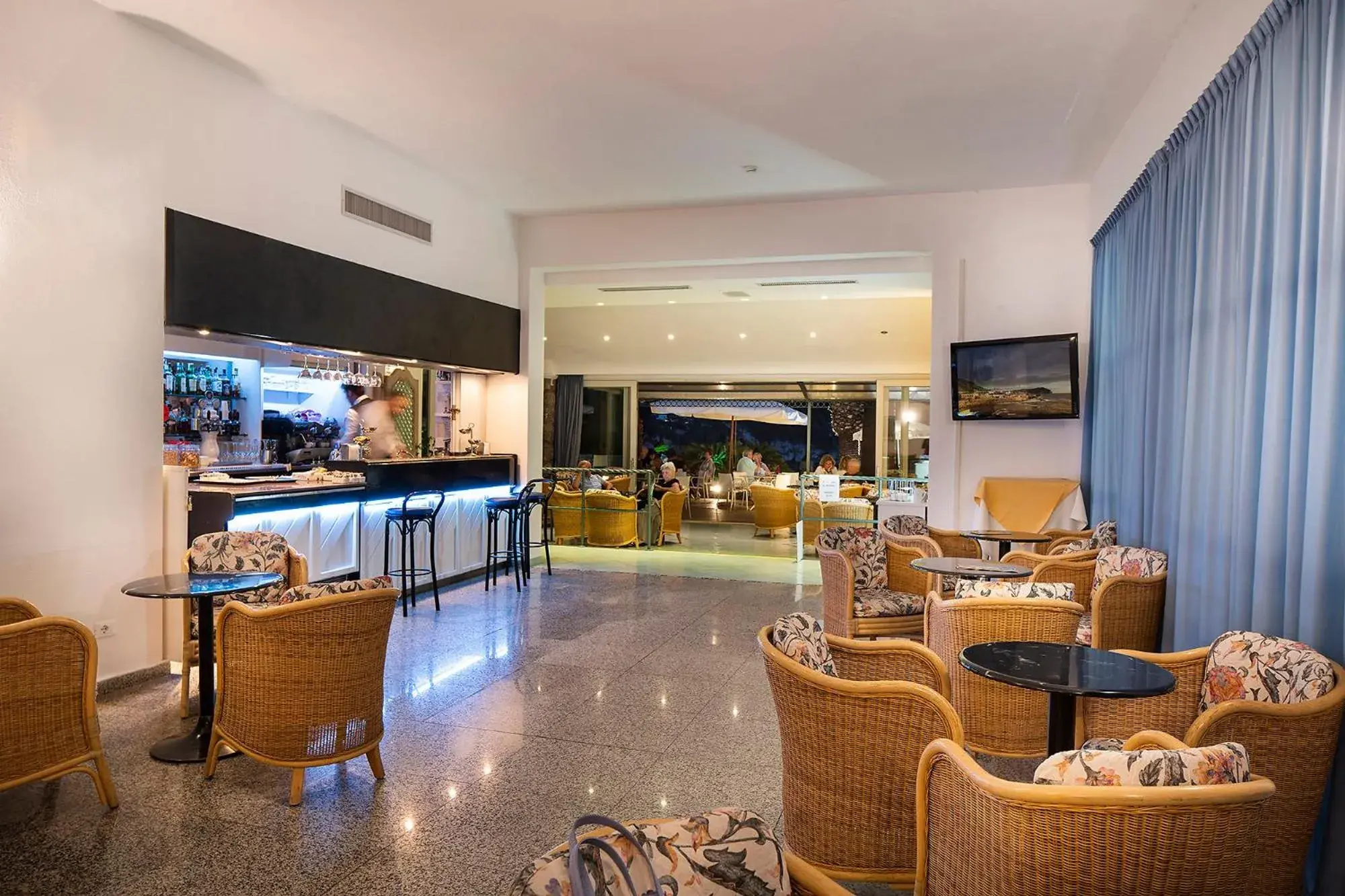 Lounge or bar, Restaurant/Places to Eat in Hotel Terme Royal Palm