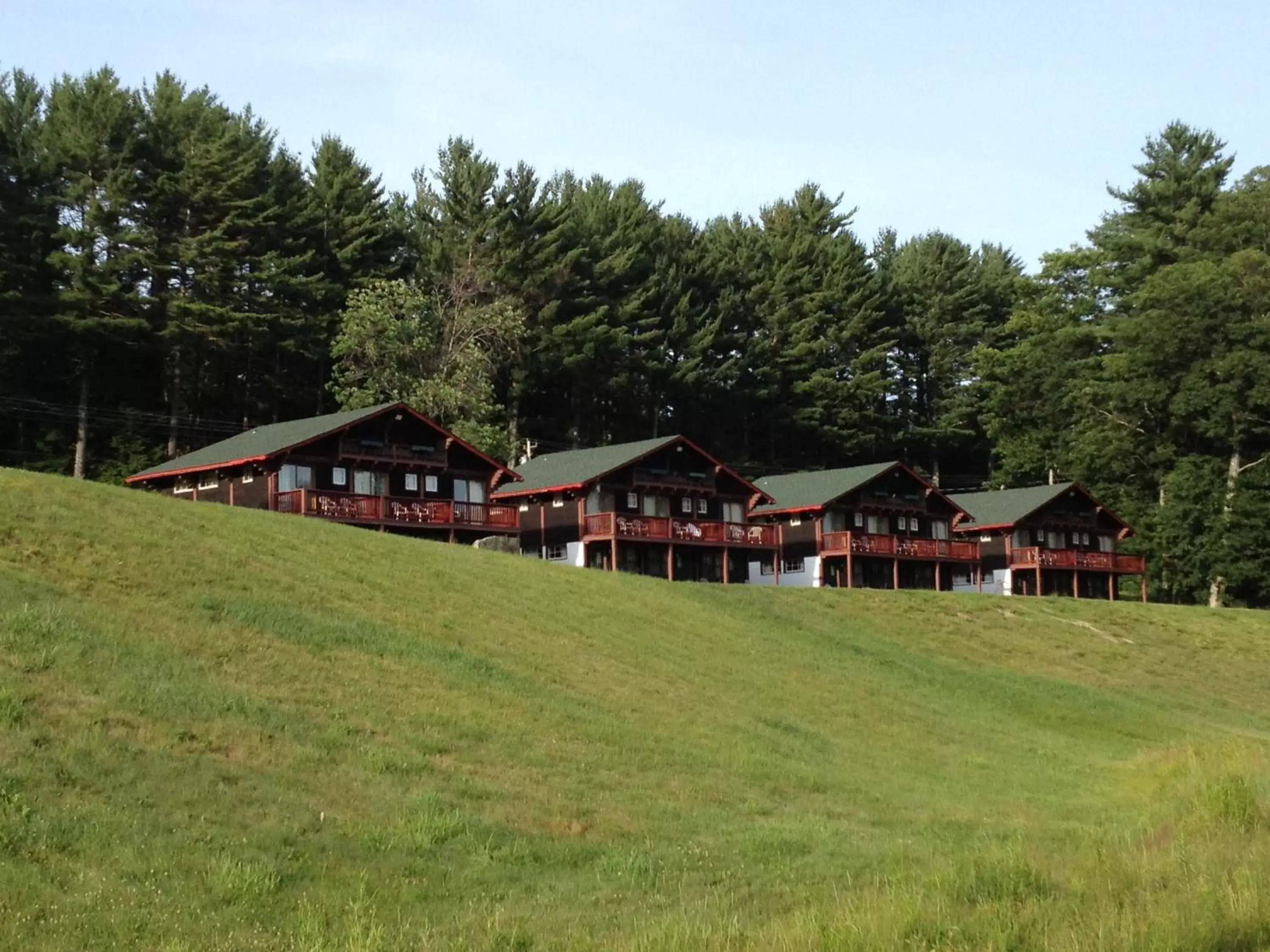 Property Building in Swiss Chalets Village Inn