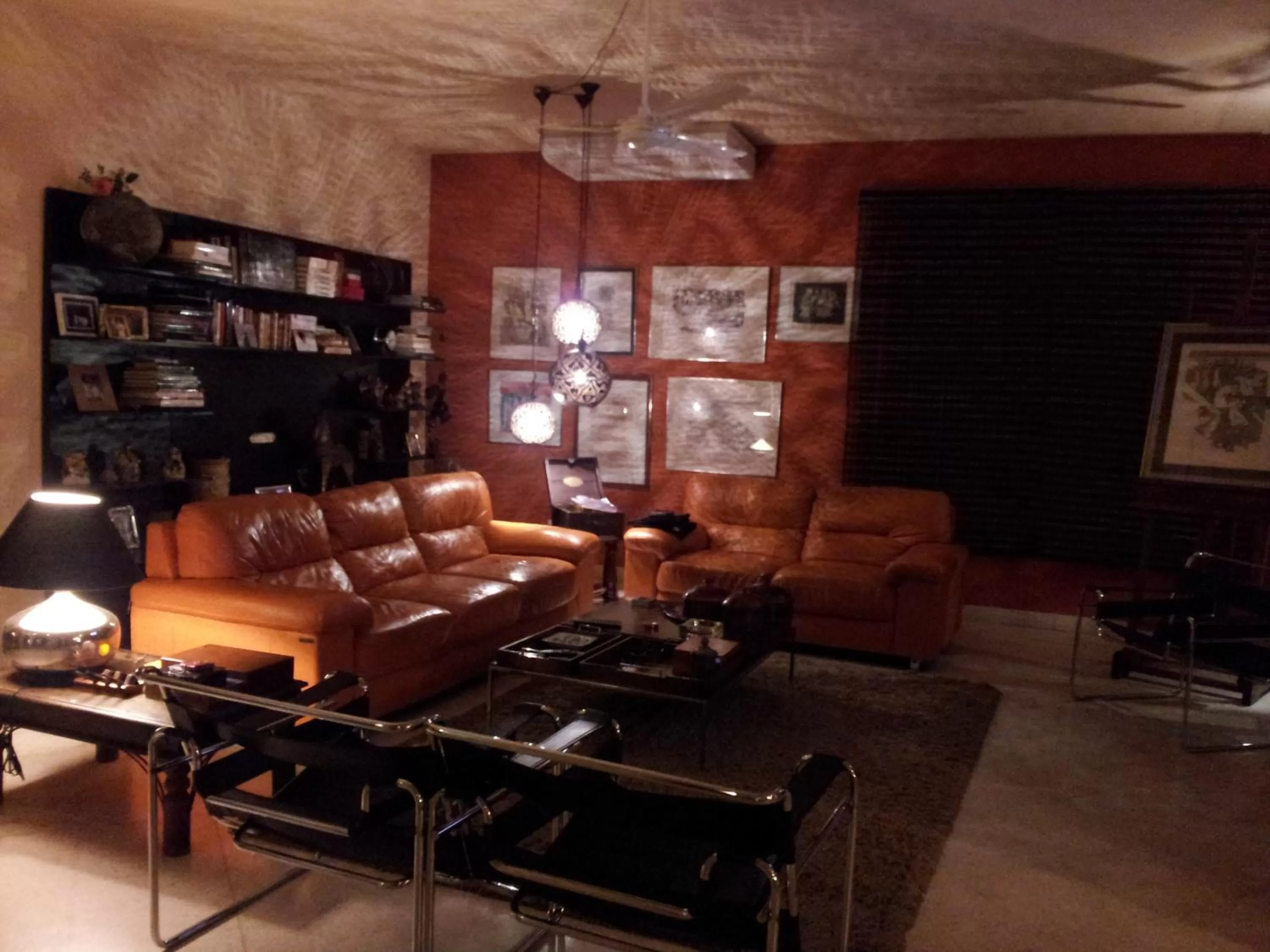 Communal lounge/ TV room in Villa Floreal Hotel Boutique