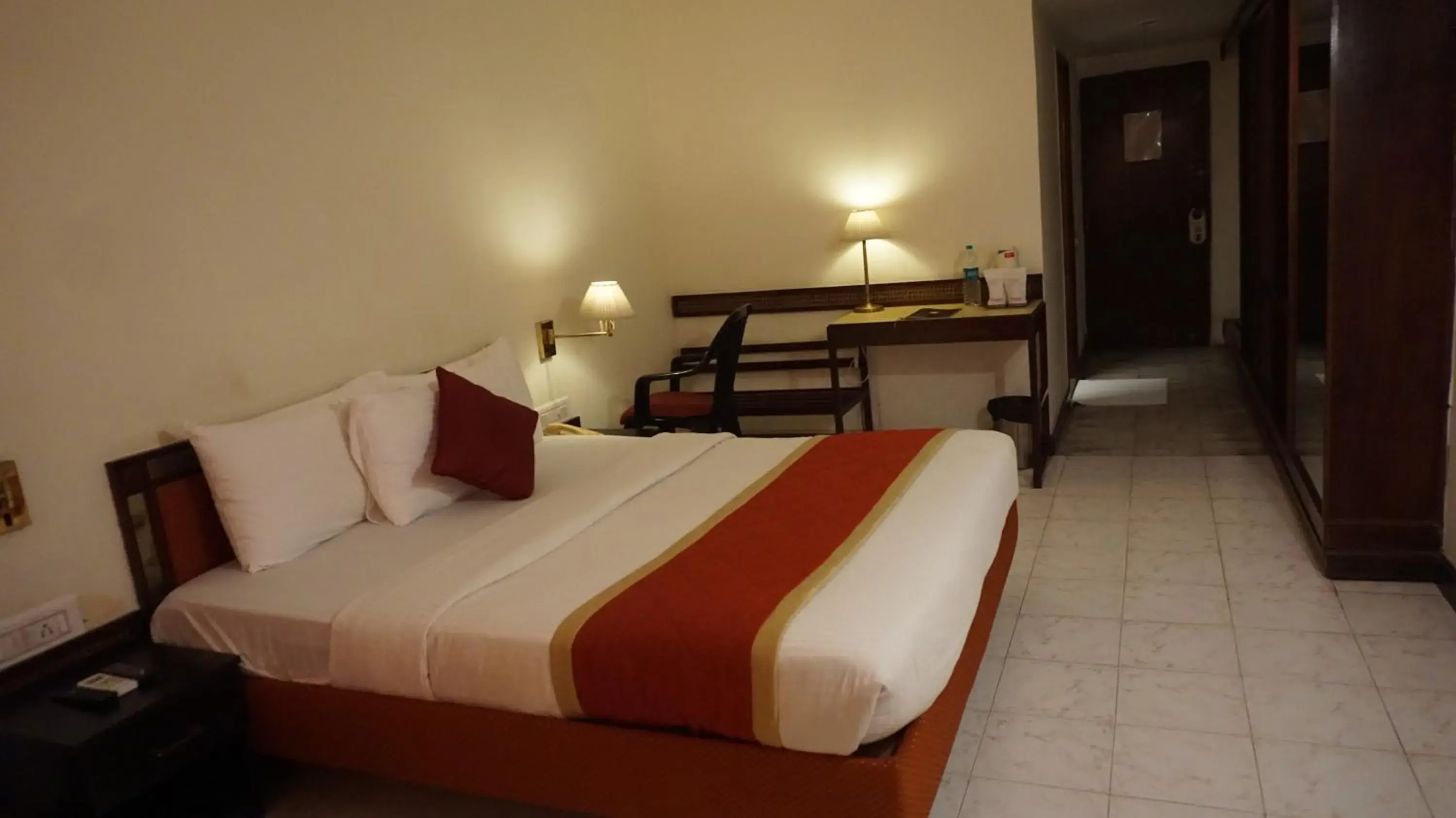 Bedroom, Bed in Hotel Poonja International