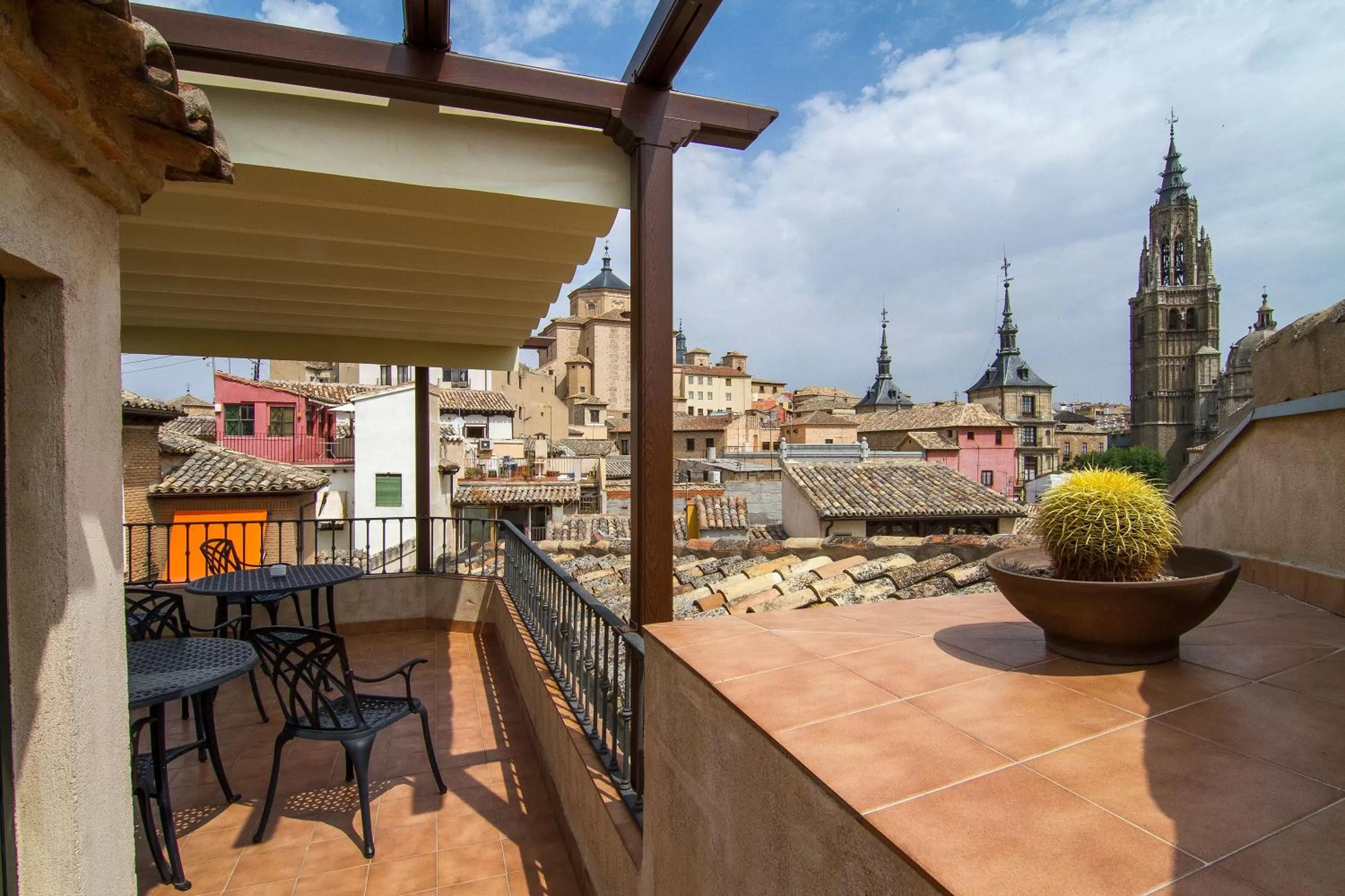 Landmark view in Hotel Santa Isabel