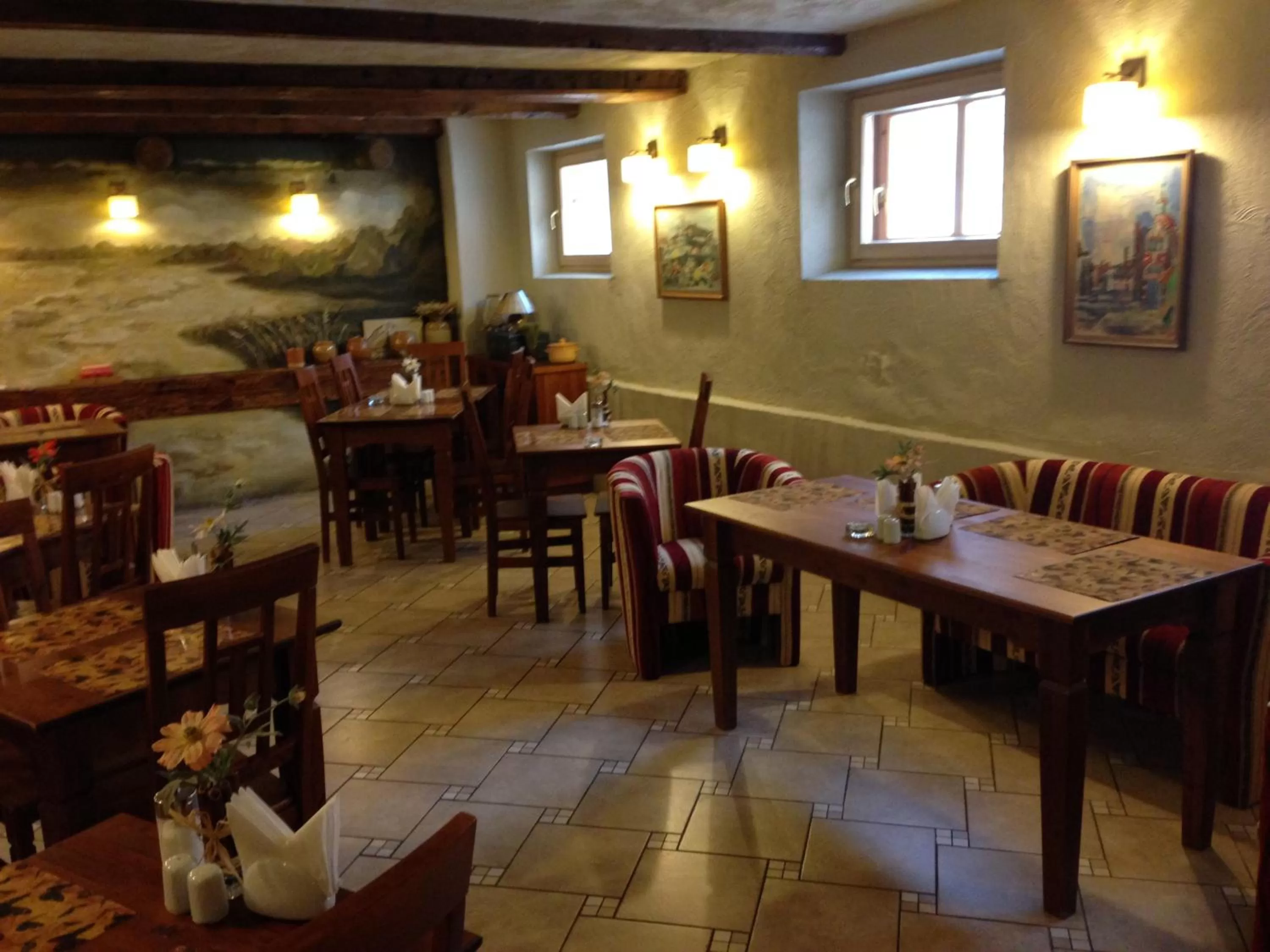 Restaurant/places to eat in Hotel Vilhelmine