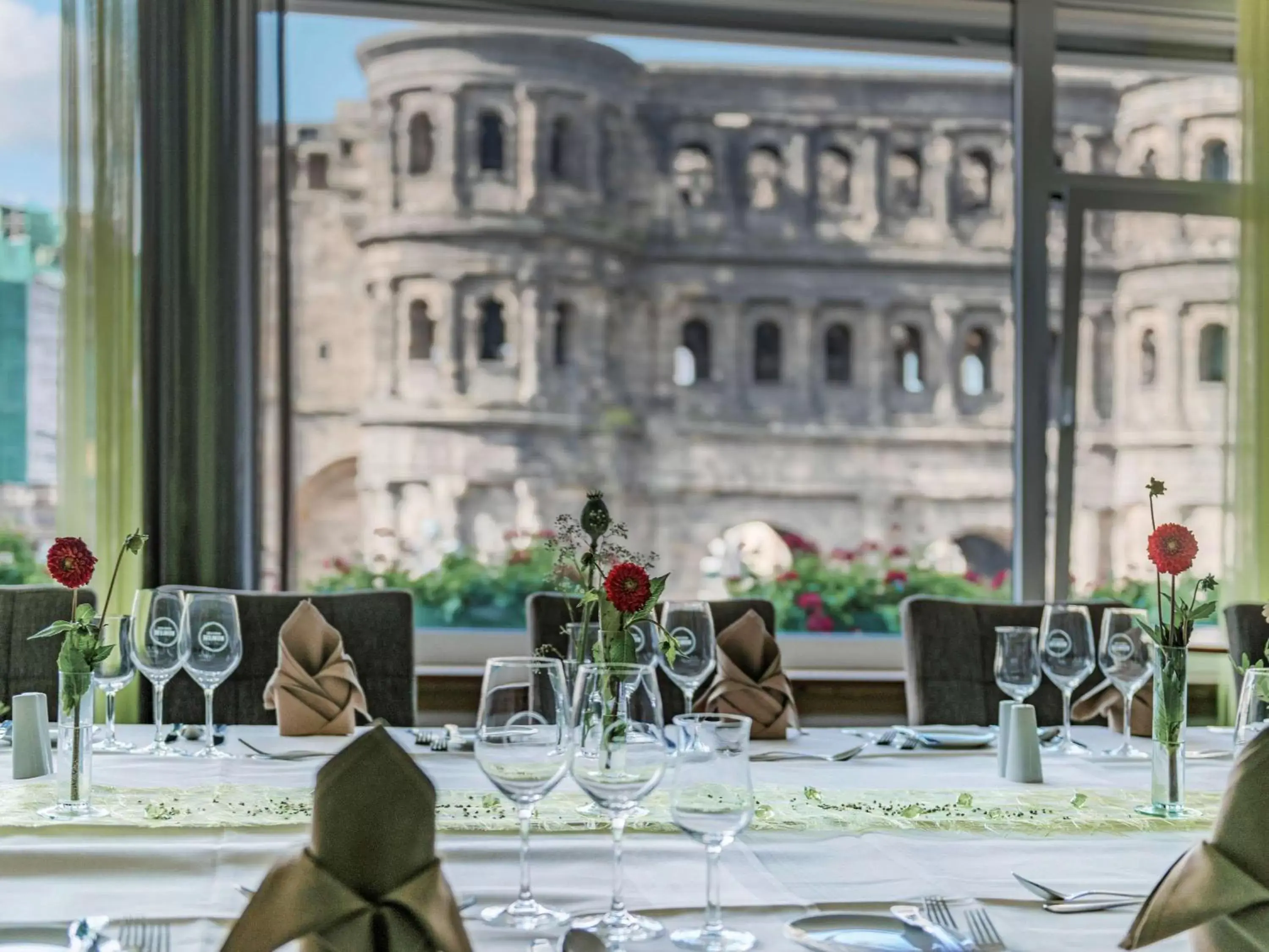 Restaurant/places to eat in Mercure Hotel Trier Porta Nigra